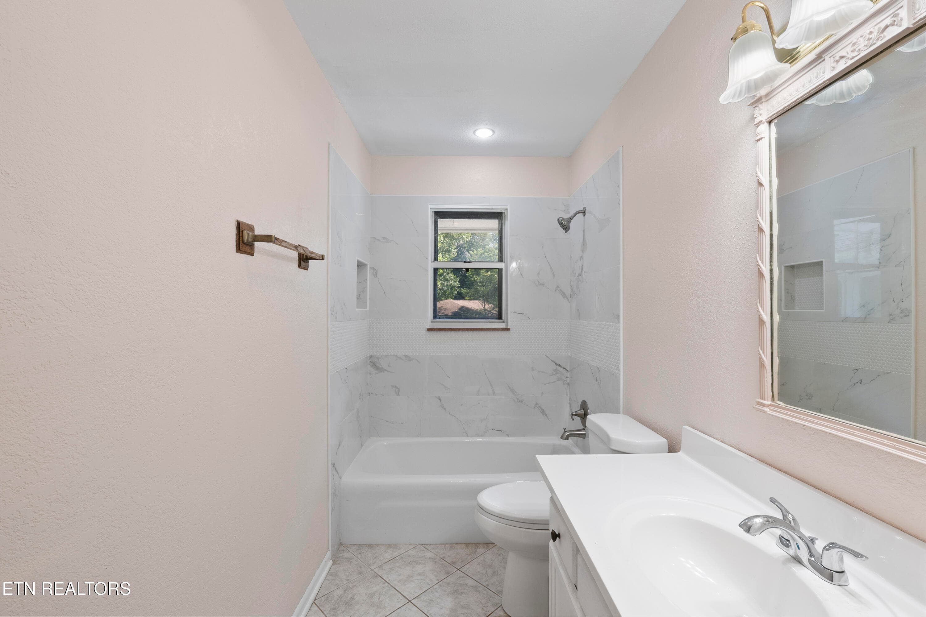 8129 Ainsworth Dr -088 - 8129 NW Ainsworth Drive, Knoxville, TN 37909, Knoxville