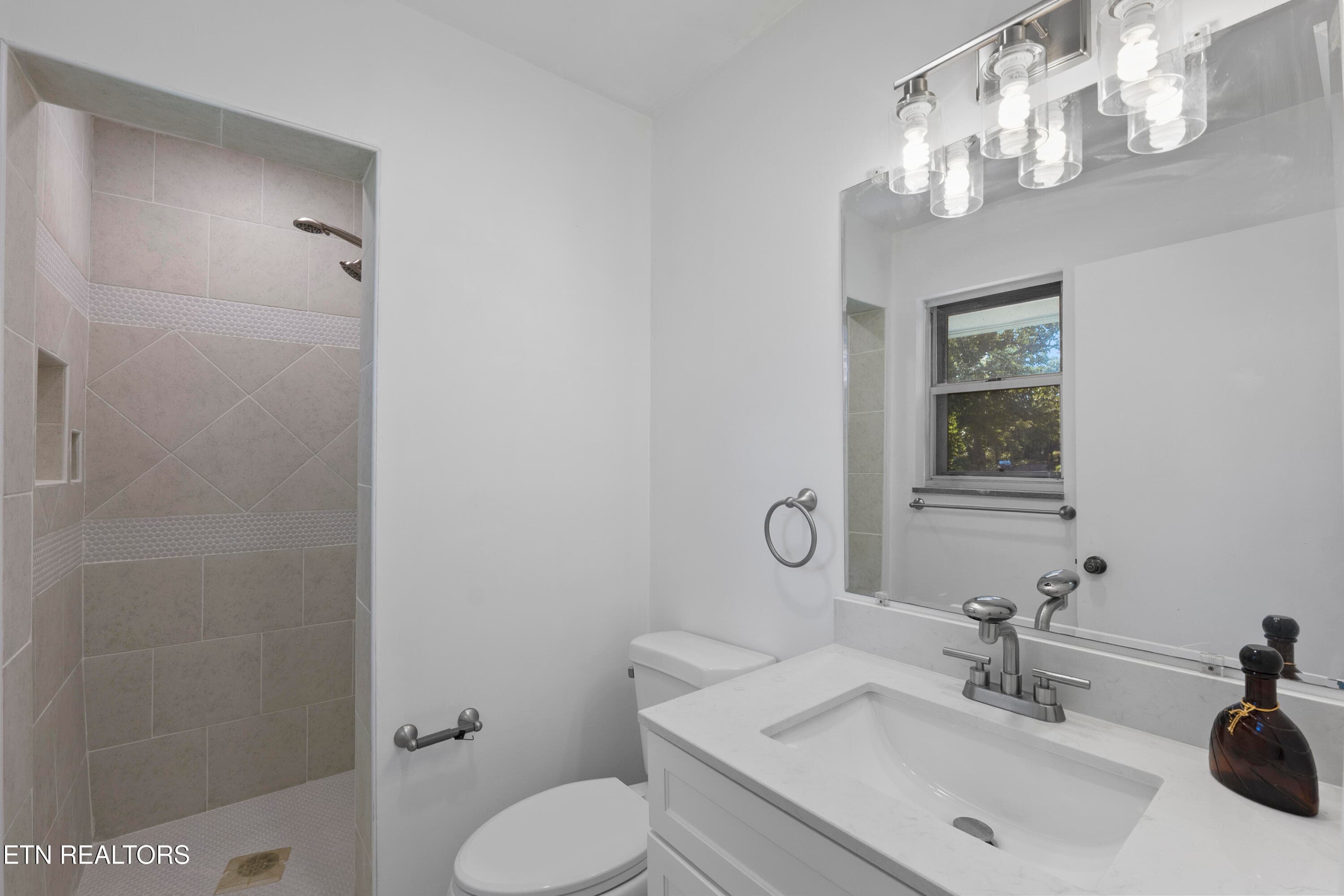 8129 Ainsworth Dr -113 - 8129 NW Ainsworth Drive, Knoxville, TN 37909, Knoxville