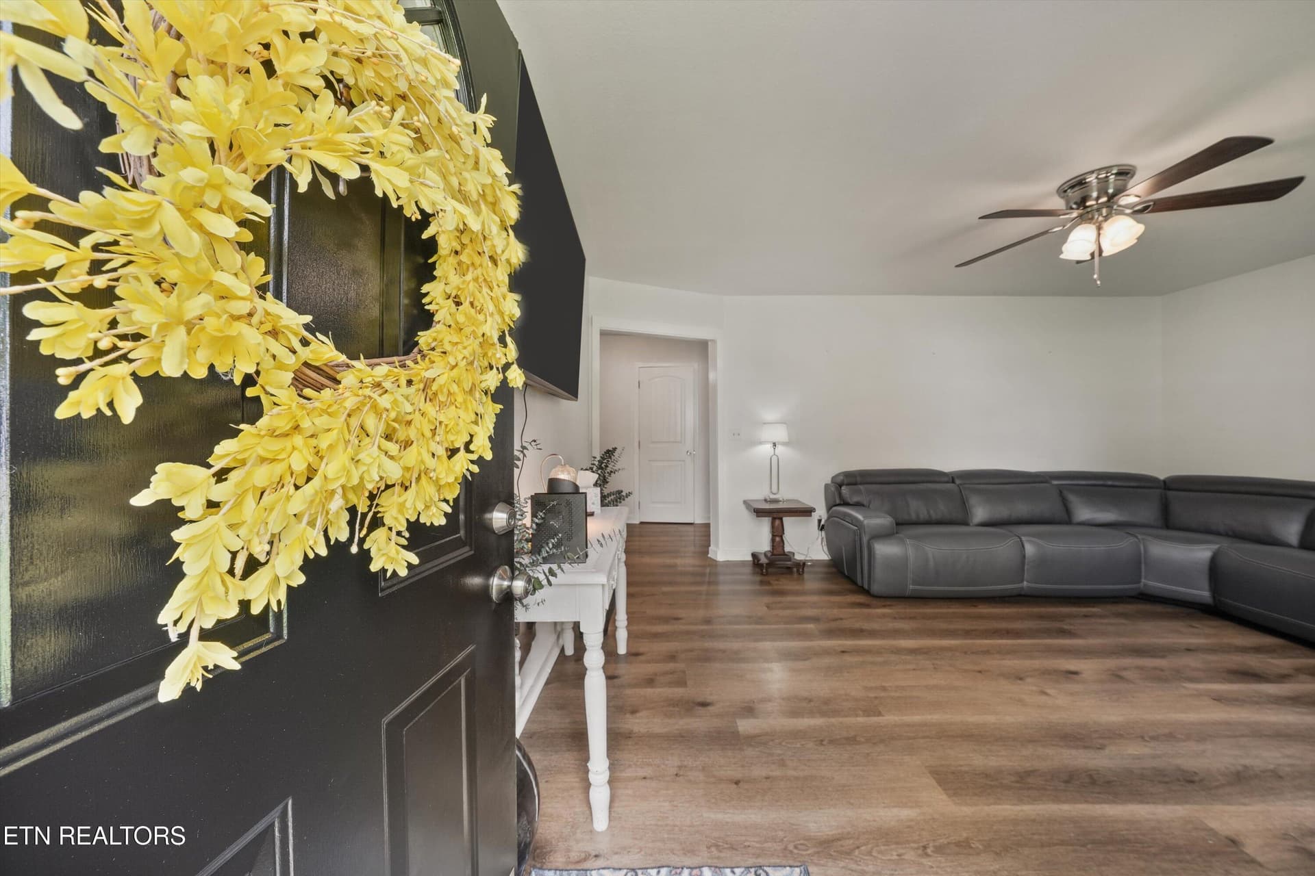 569 Monroe St - 569 Monroe St, Madisonville, TN 37354