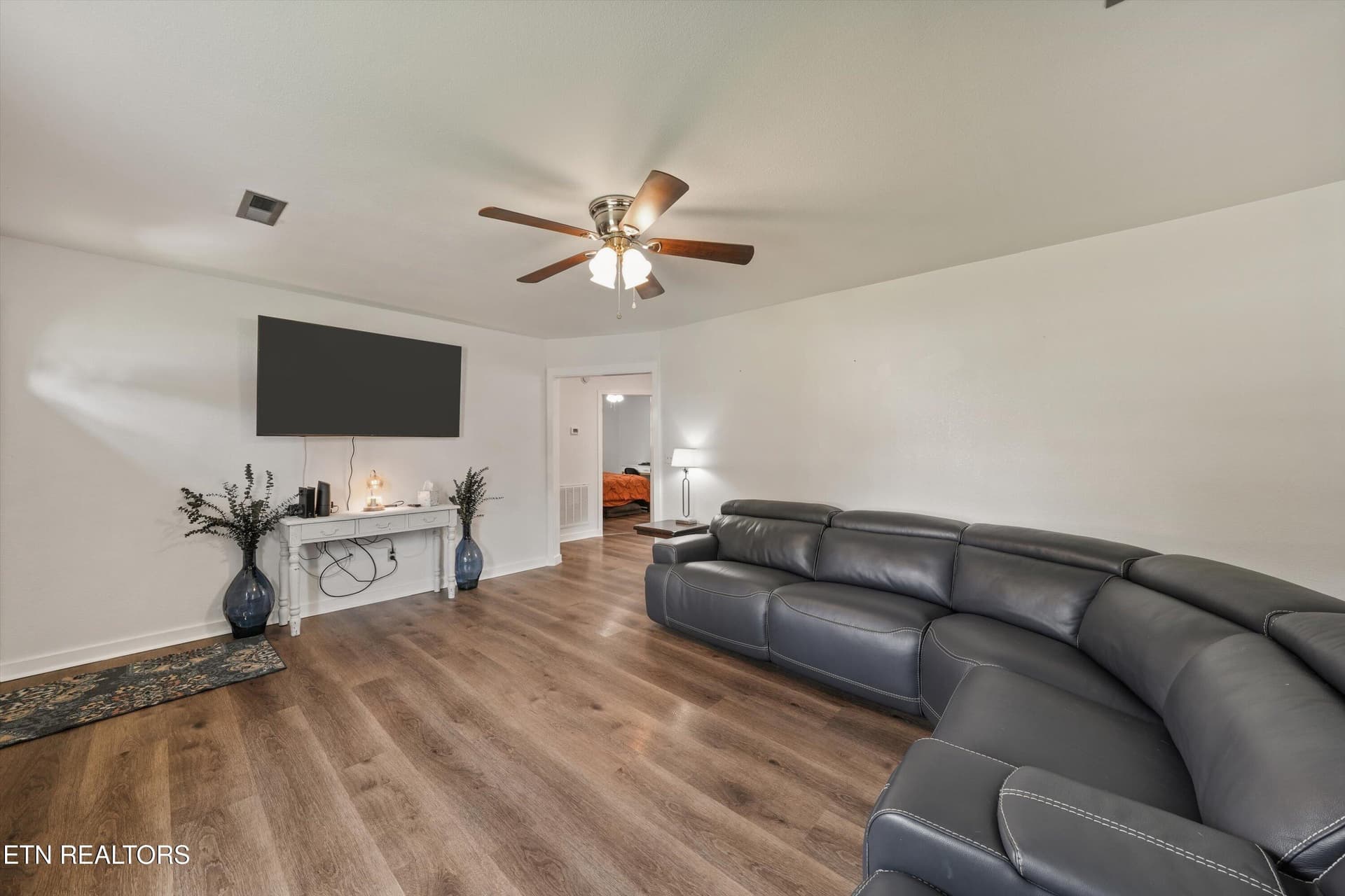569 Monroe St - 569 Monroe St, Madisonville, TN 37354