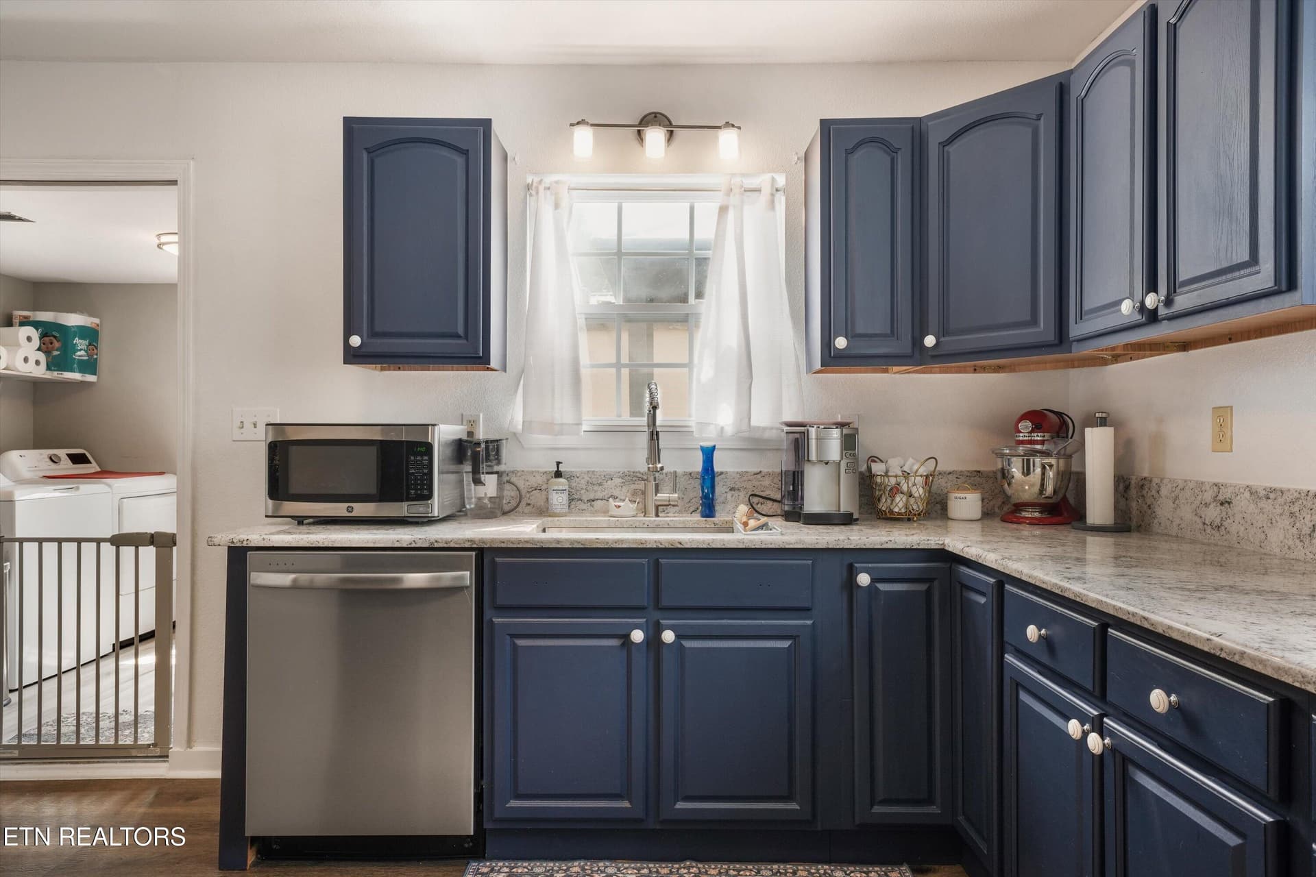 569 Monroe St - 569 Monroe St, Madisonville, TN 37354