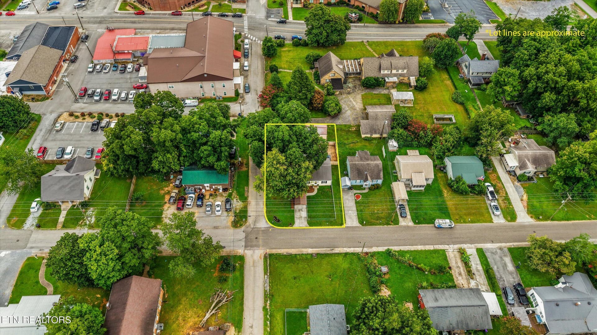 569 Monroe St - 569 Monroe St, Madisonville, TN 37354