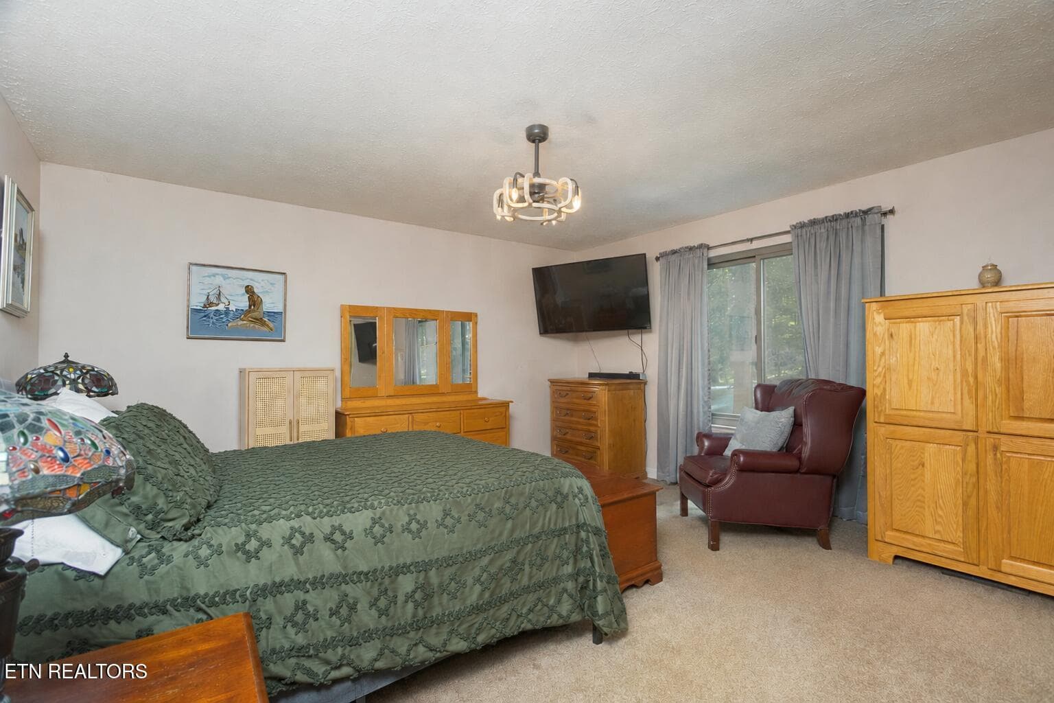 Dogwood bedroom - 579 Dogwood Lane, Spring City, TN 37381, Spring City