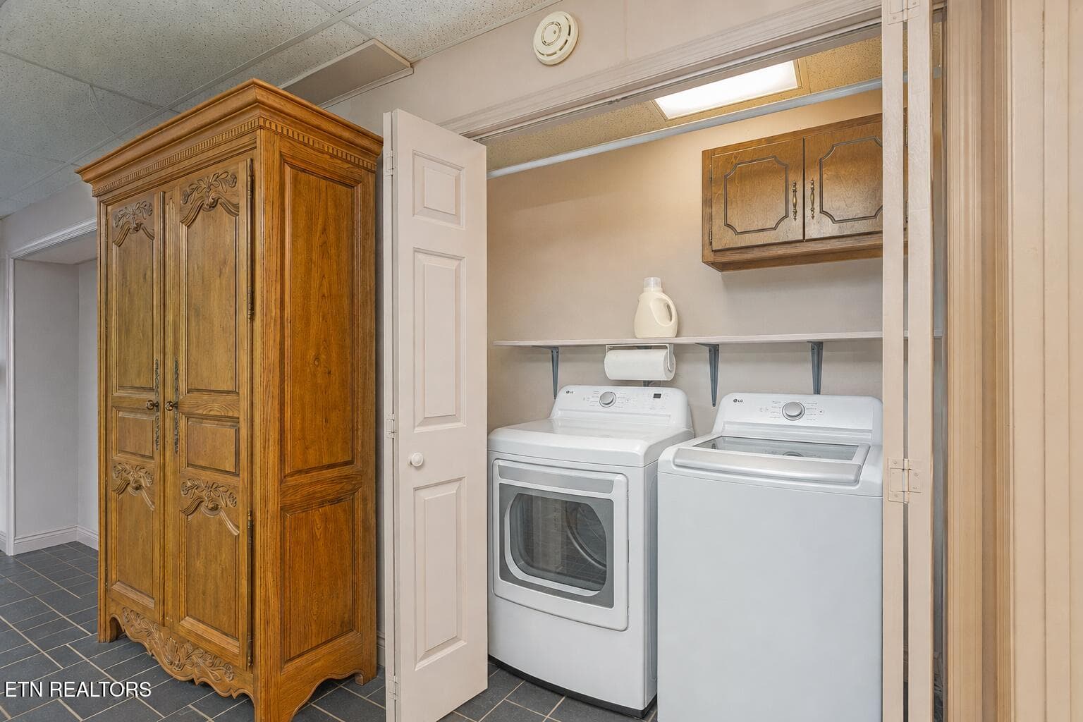 Laundry lower level - 579 Dogwood Lane, Spring City, TN 37381, Spring City