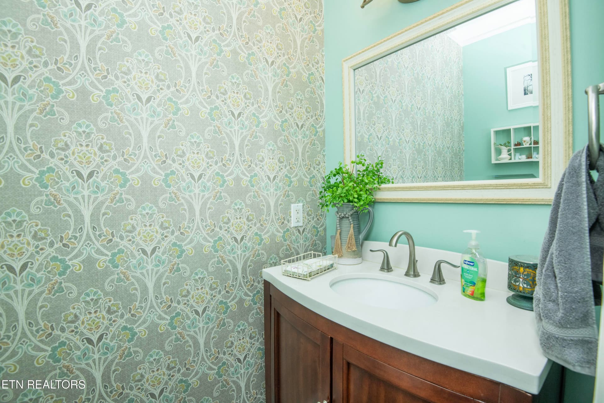 halfbath - 5321 Endicott Ridge Lane, Knoxville, TN 37918