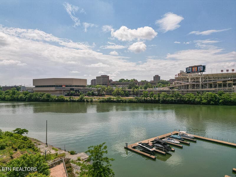 036--SMALL - 445 W Blount Ave 303, Knoxville, TN 37920, Knoxville
