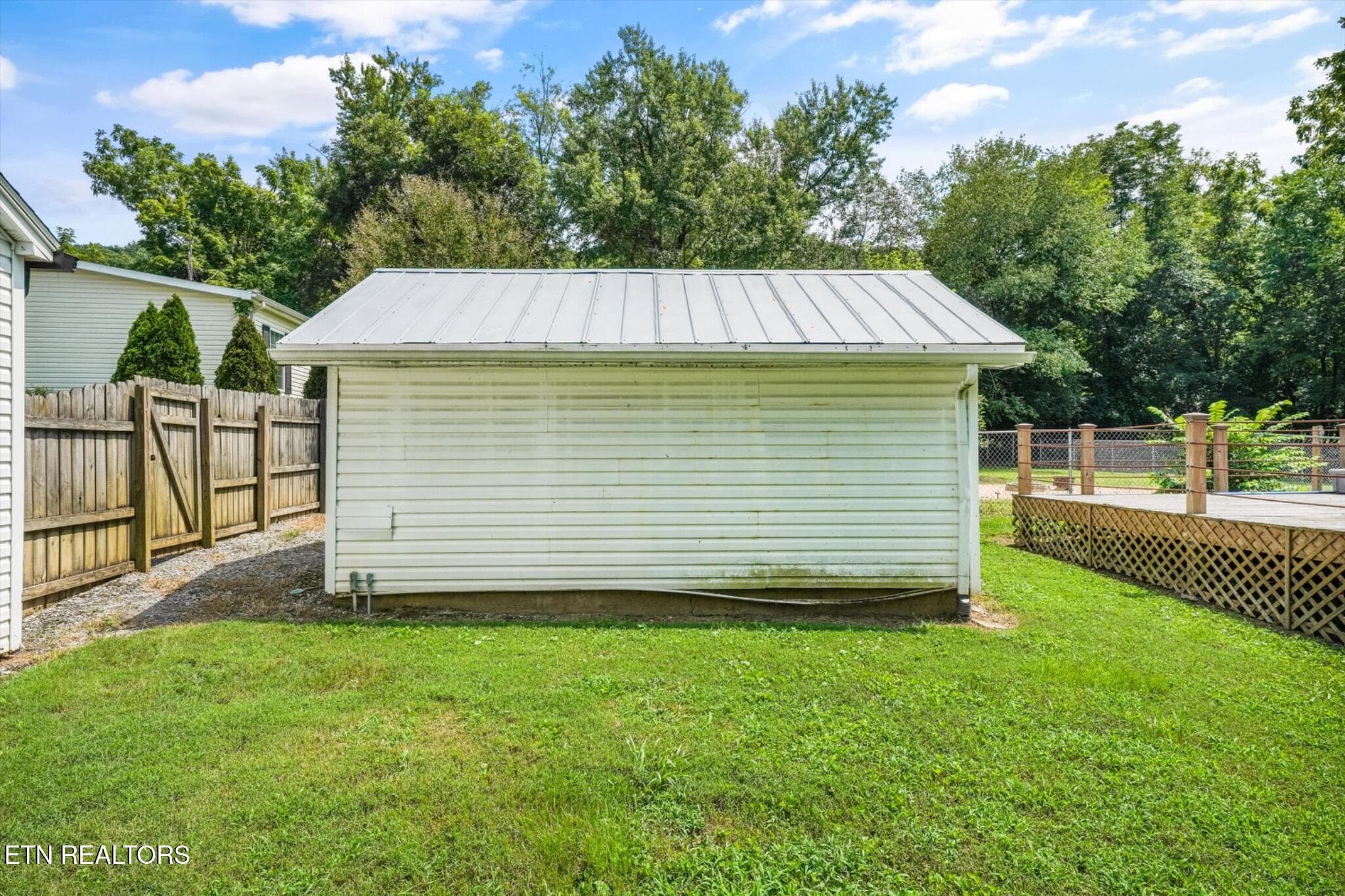 6411-bob-varner-rd-knoxville-tn-detached - 6411 Bob Varner Rd, Knoxville, TN 37918