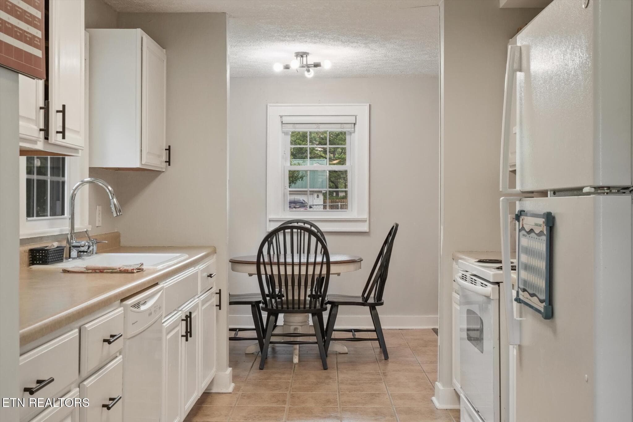 6411-bob-varner-rd-knoxville-tn-kitchen- - 6411 Bob Varner Rd, Knoxville, TN 37918