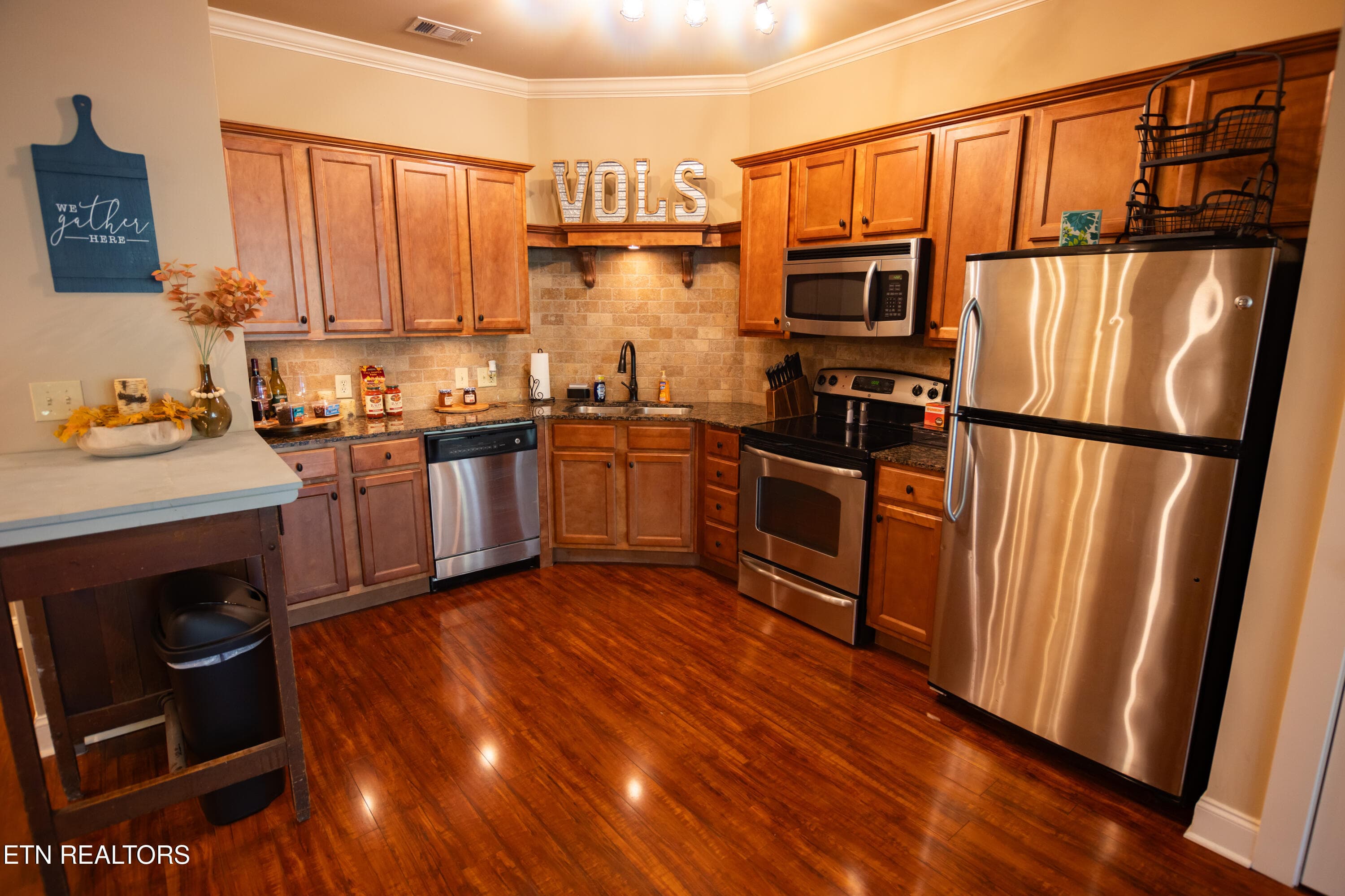 IMG_6510 - 445 W Blount Ave 303, Knoxville, TN 37920, Knoxville