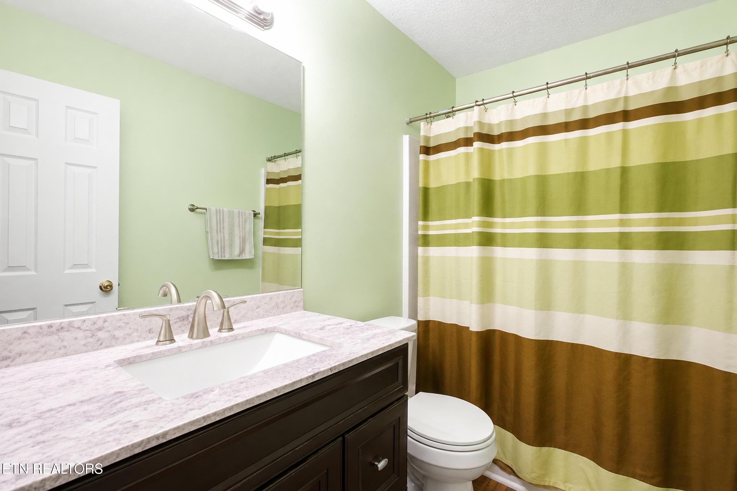 Bathroom 2 - 6931 Kings Crossing Way, Knoxville, TN 37918, Knoxville
