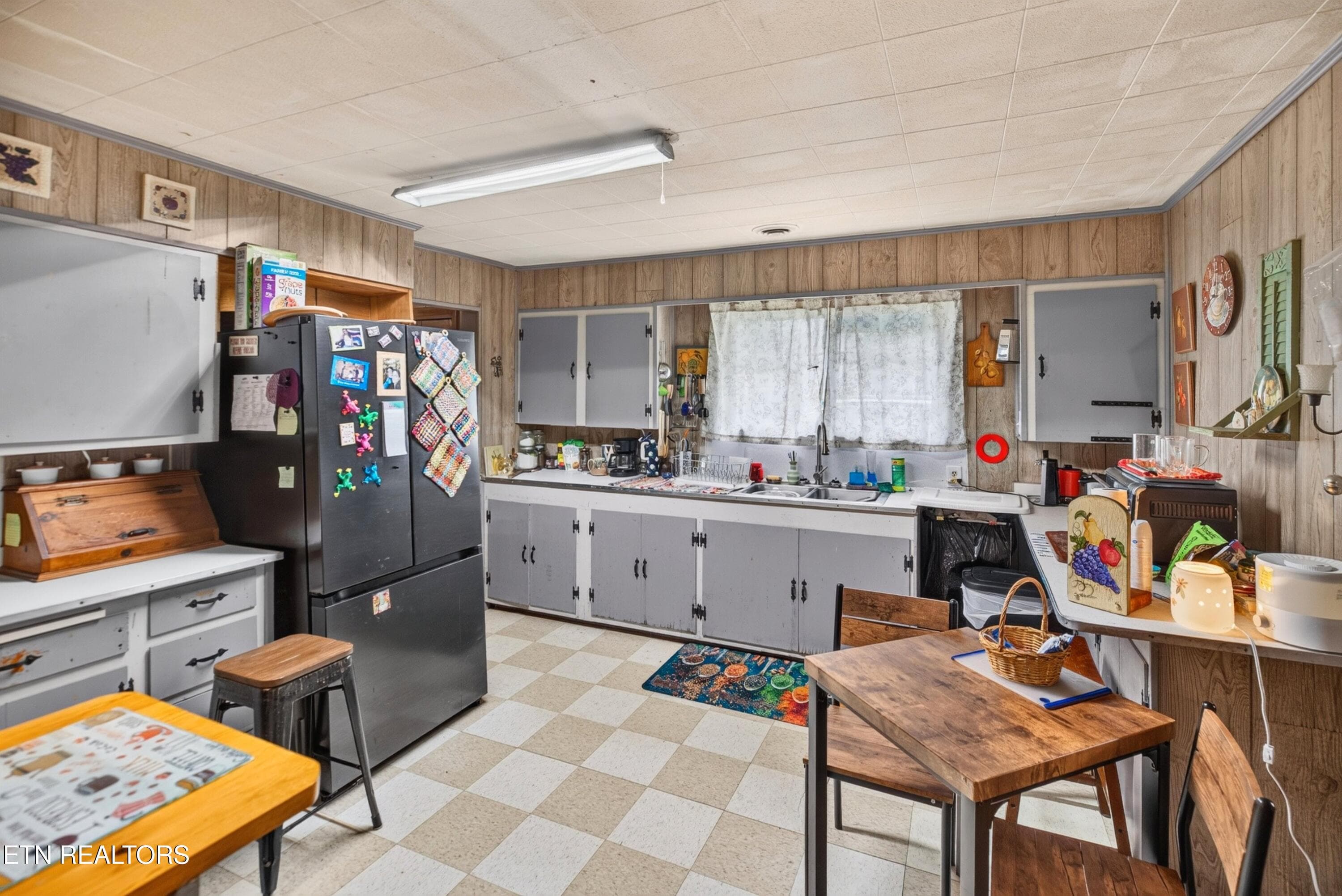 010-126JeffersonStreet-Erwin-TN-37650-SM - 126 Jefferson St, Erwin, TN 37650