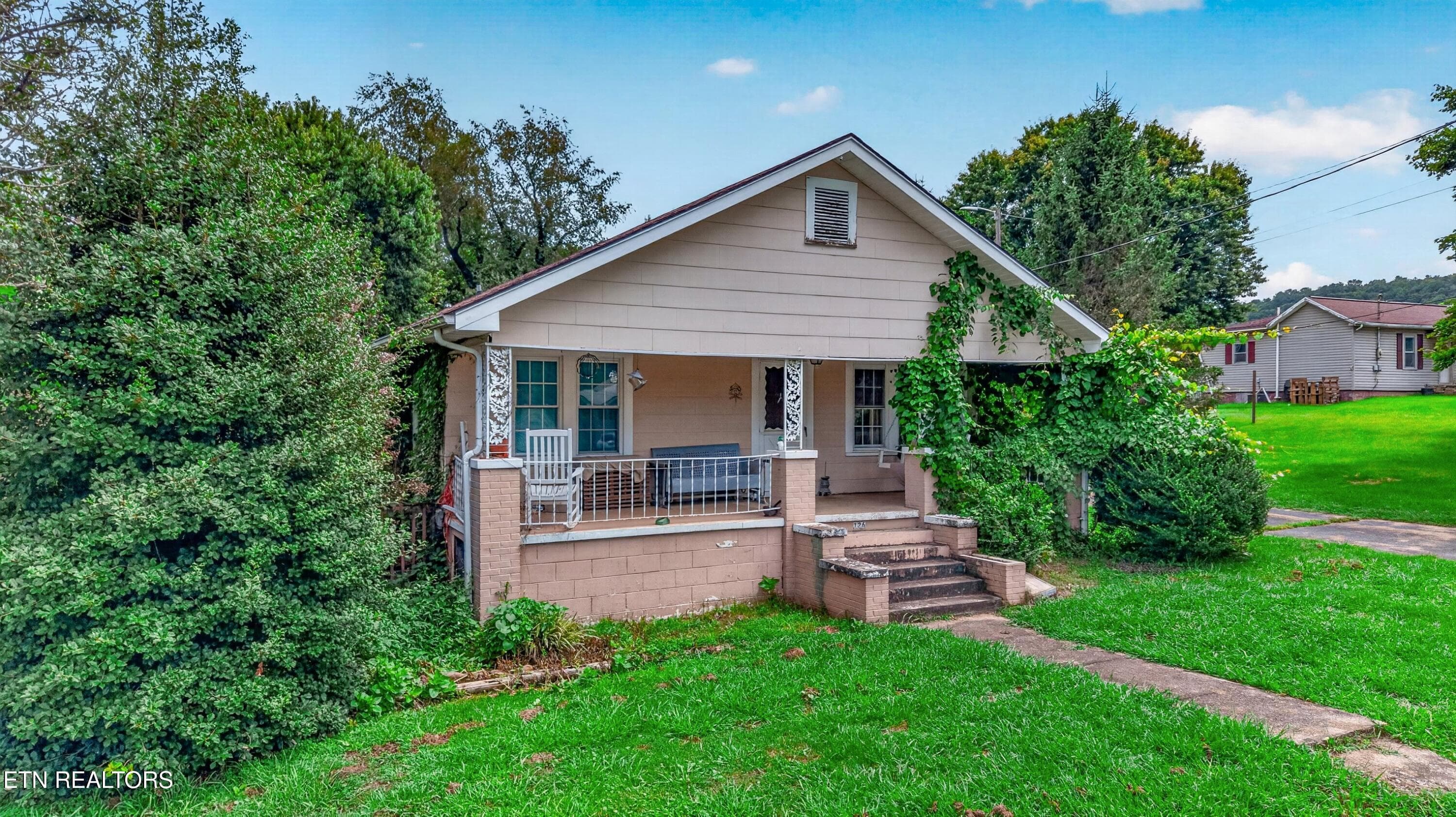 033-126JeffersonStreet-Erwin-TN-37650-SM - 126 Jefferson St, Erwin, TN 37650