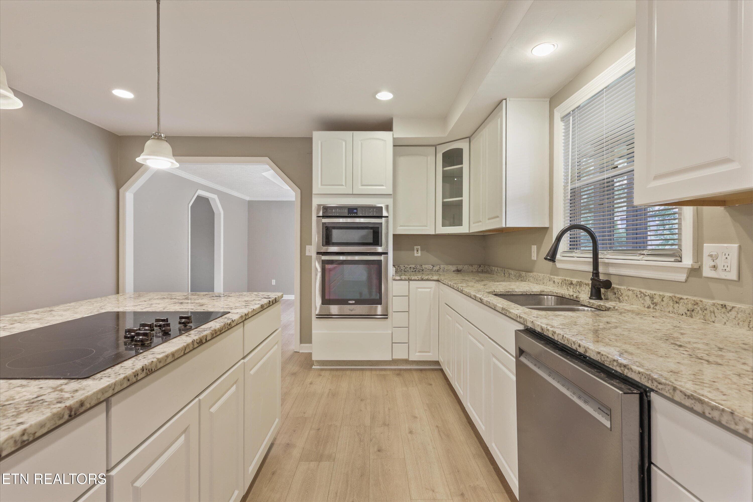 Kitchen - 604 Laurel Valley Rd, Knoxville, TN 37934, Knoxville