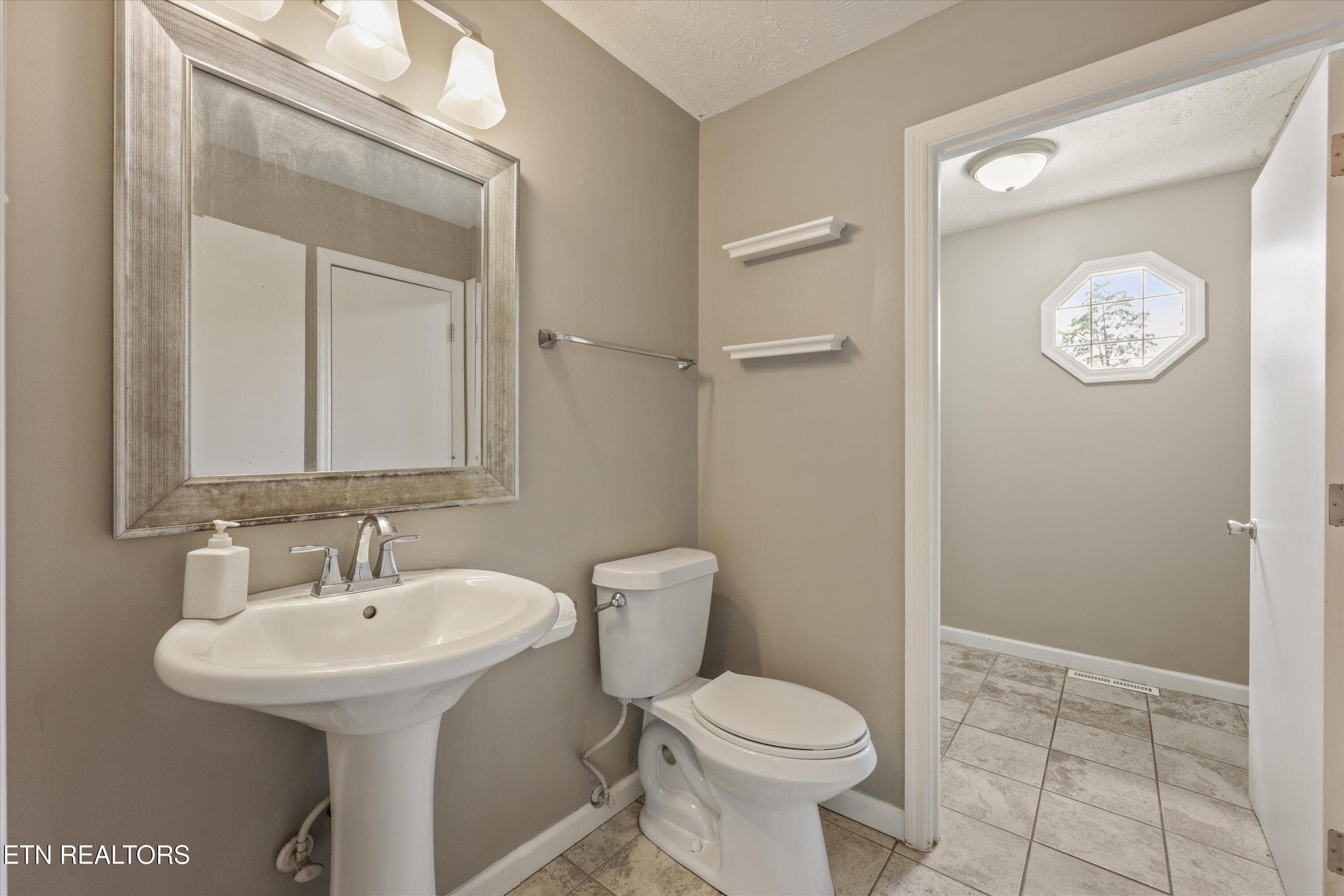 Powder Room/Laundry Room - 604 Laurel Valley Rd, Knoxville, TN 37934, Knoxville