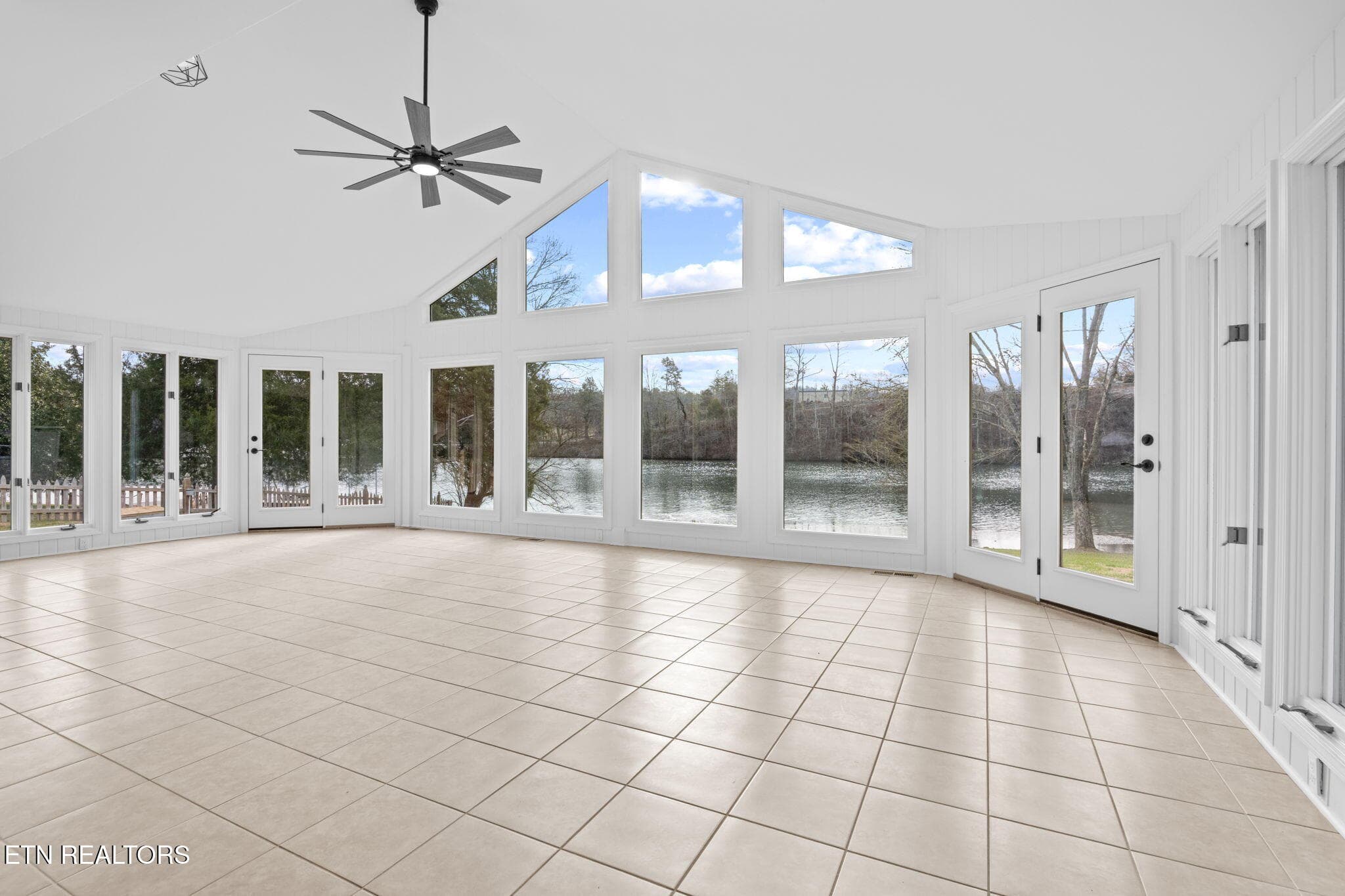 11-web-or-mls-11-print-452 Mariner Point - 452 Mariner Point Drive, Clinton, TN 37716