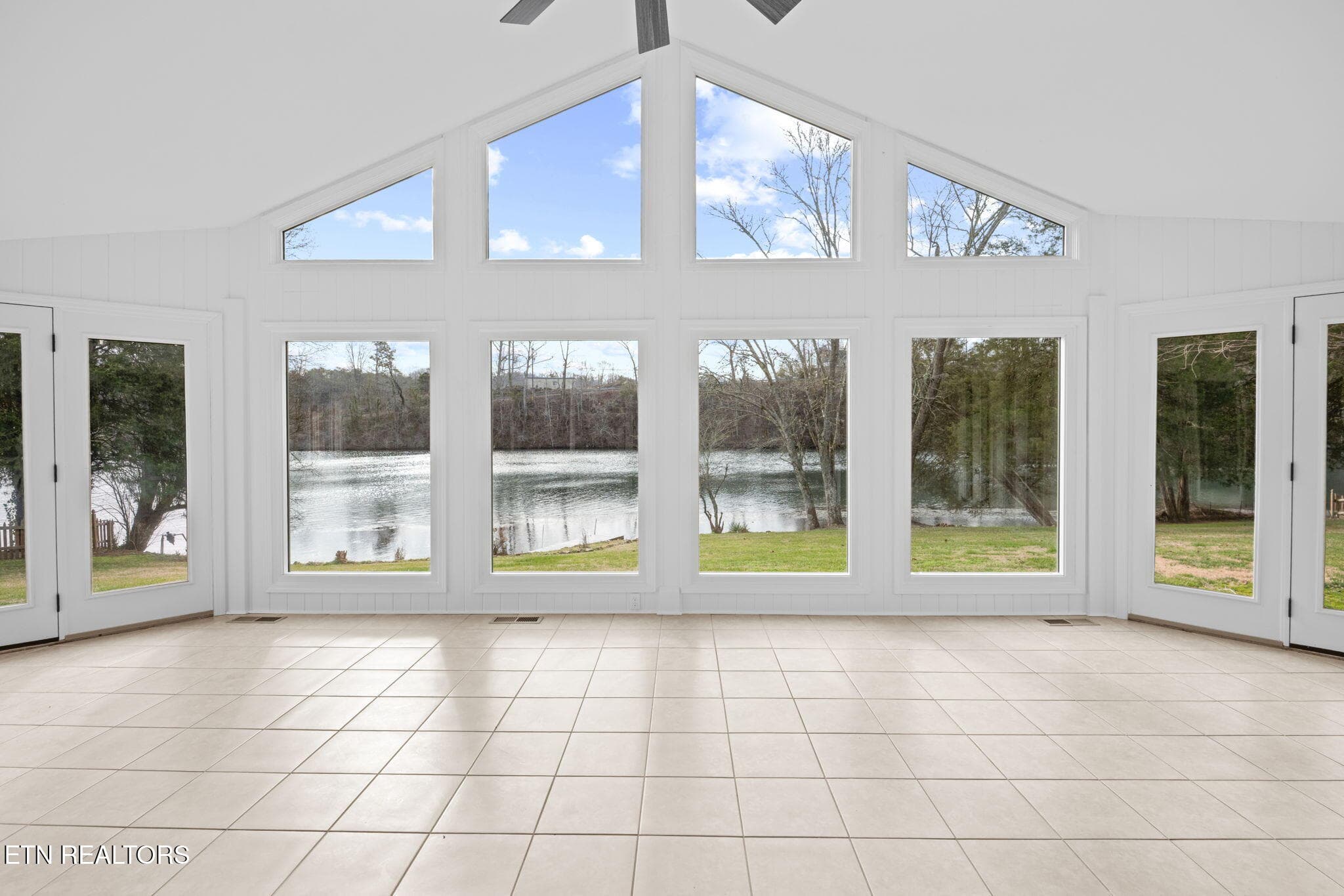 13-web-or-mls-12-print-452 Mariner Point - 452 Mariner Point Drive, Clinton, TN 37716