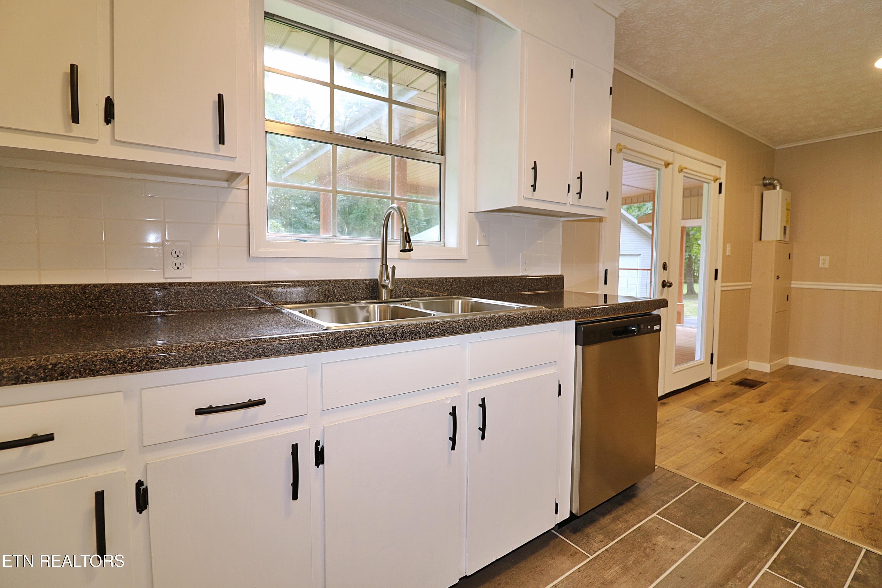 094A3895 - 209 Coffee Drive, Helenwood, TN 37755