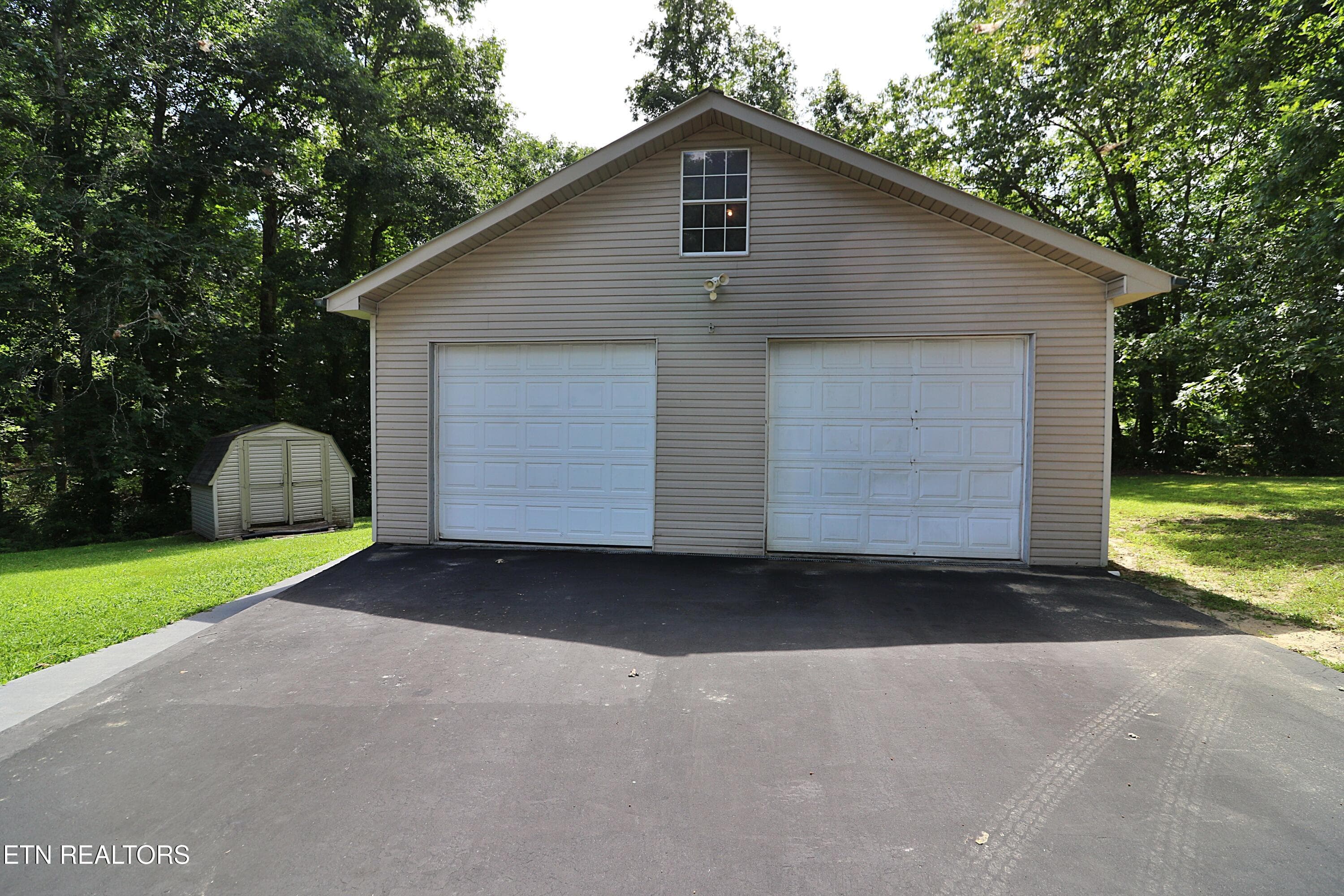 094A3904 - 209 Coffee Drive, Helenwood, TN 37755