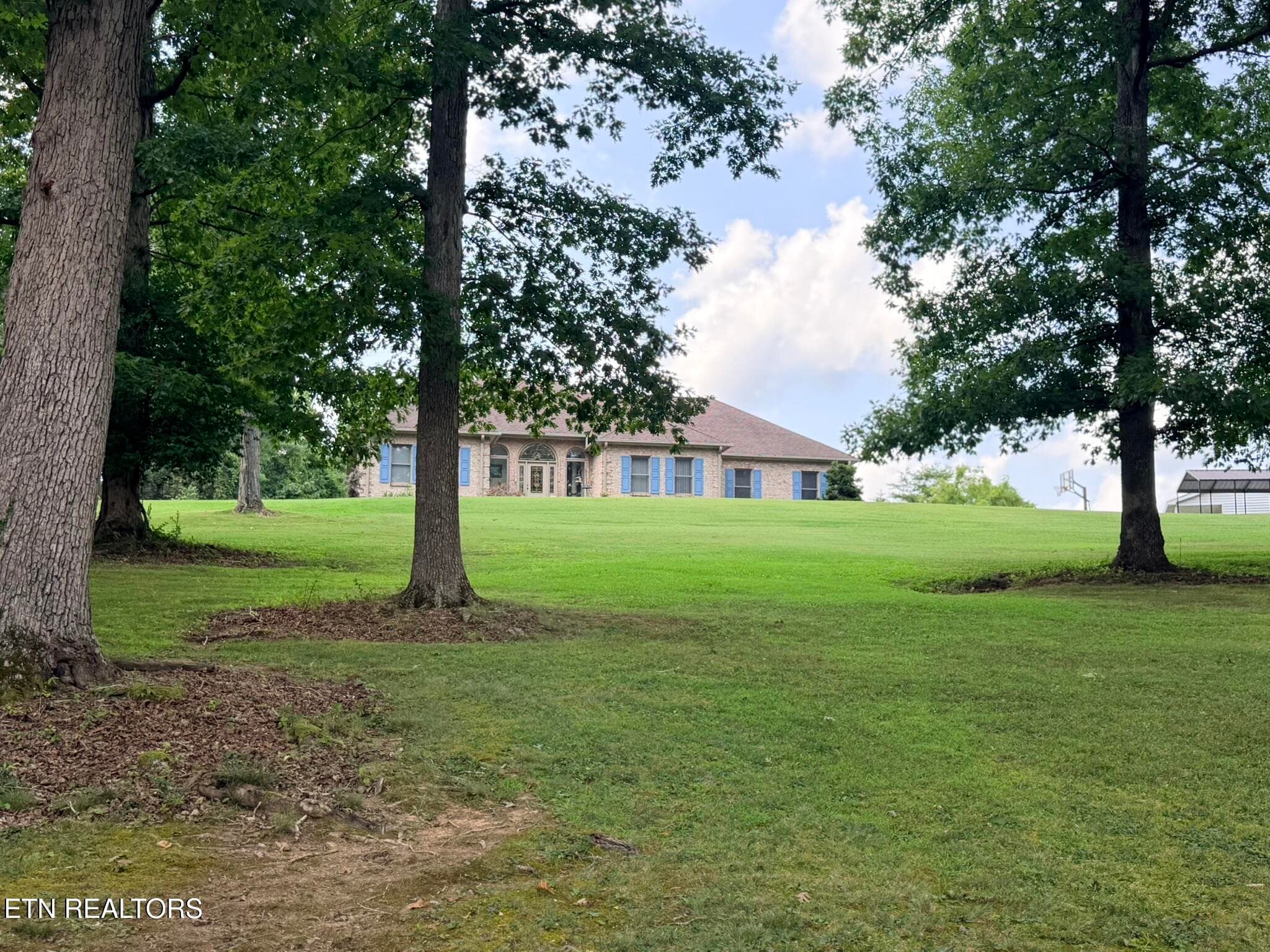 IMG_9105 - 201 N Baker St, Oneida, TN 37841, Oneida