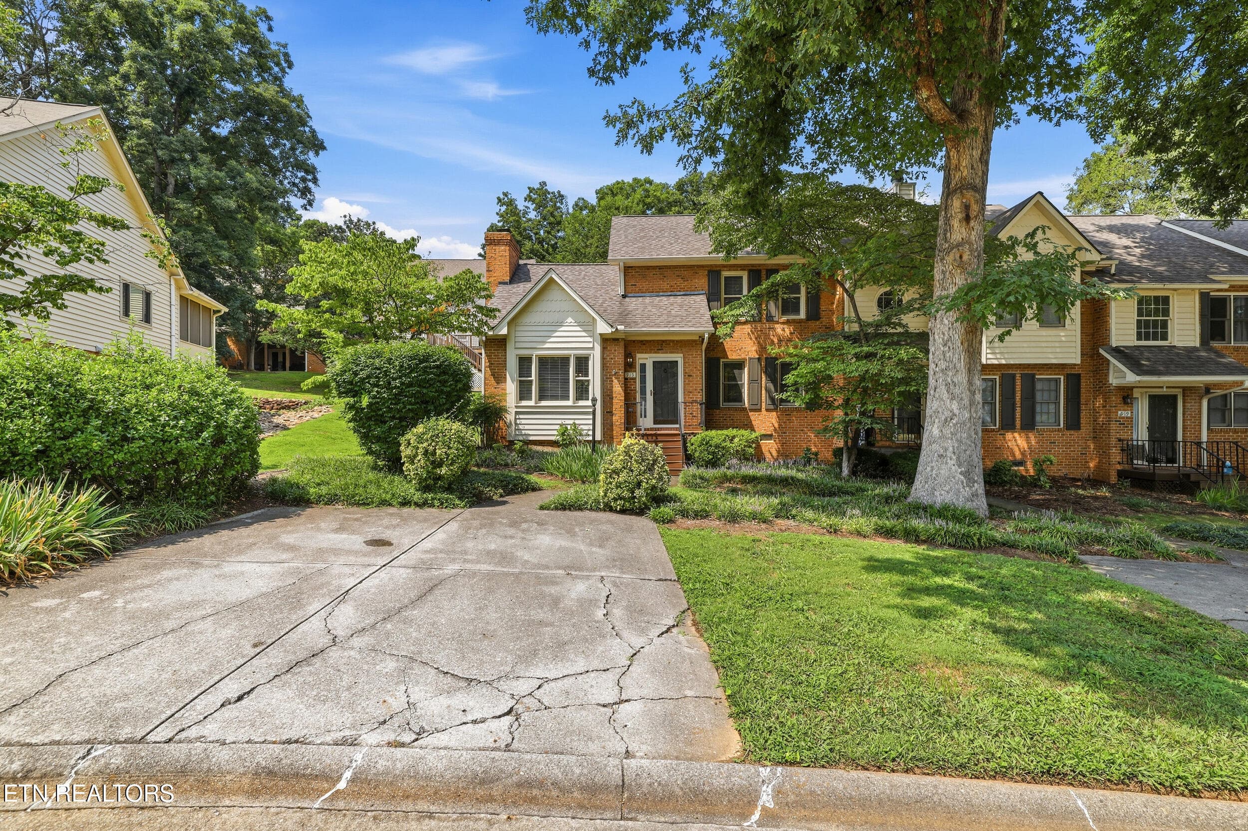 002 - 915 Miles Court, Knoxville, TN 37923, Knoxville