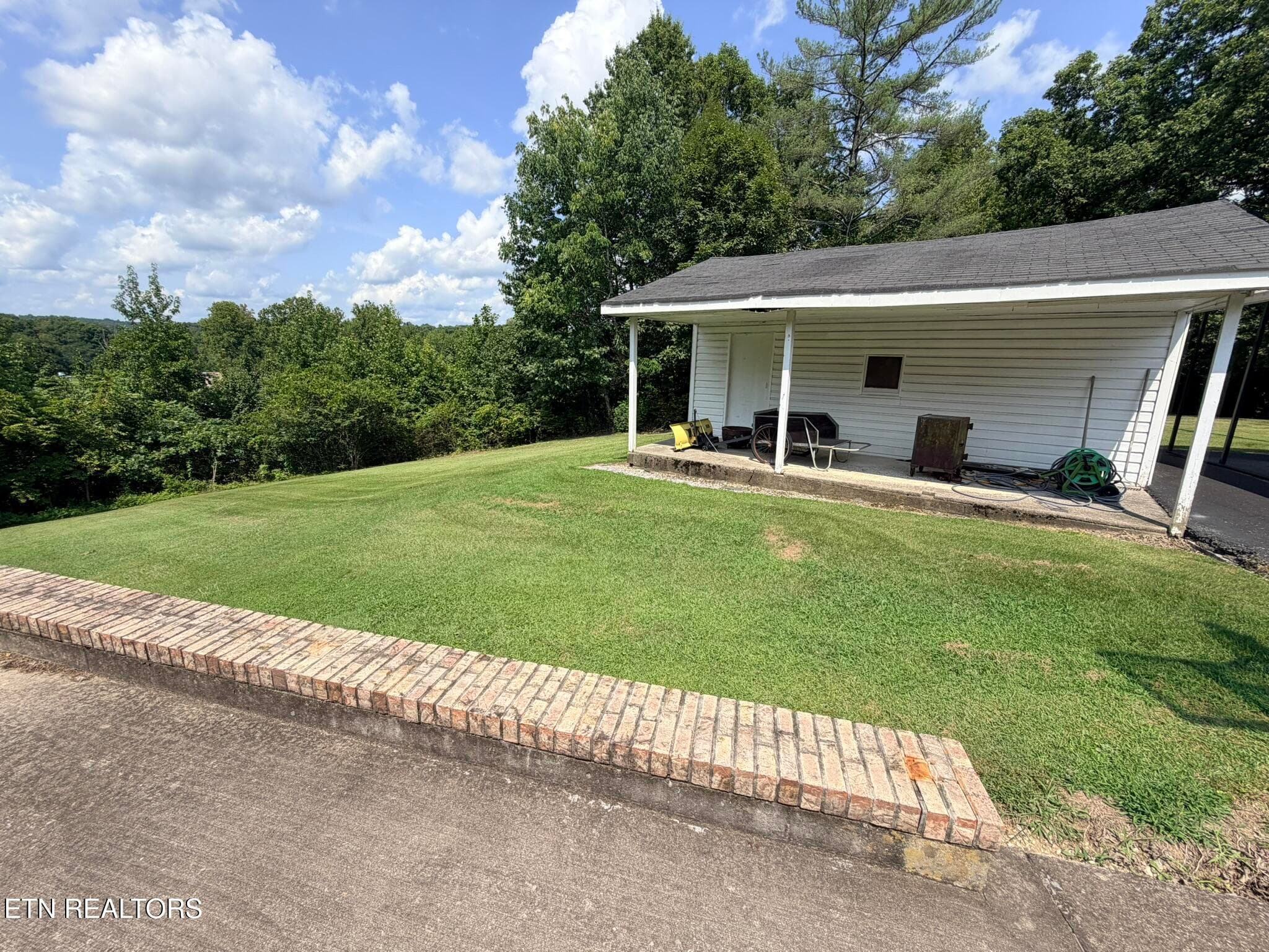 IMG_9082 - 201 N Baker St, Oneida, TN 37841, Oneida
