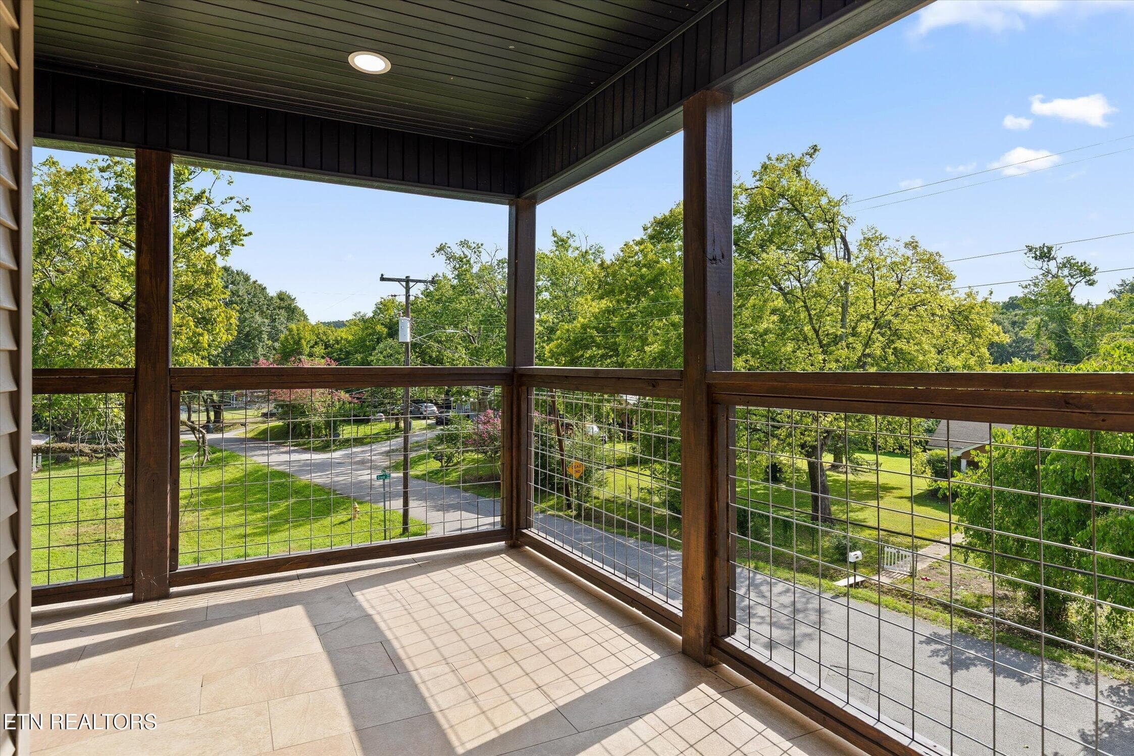 33-3915 Meadow-24 - 3915 Meadow Lane, Chattanooga, TN 37406, Chattanooga