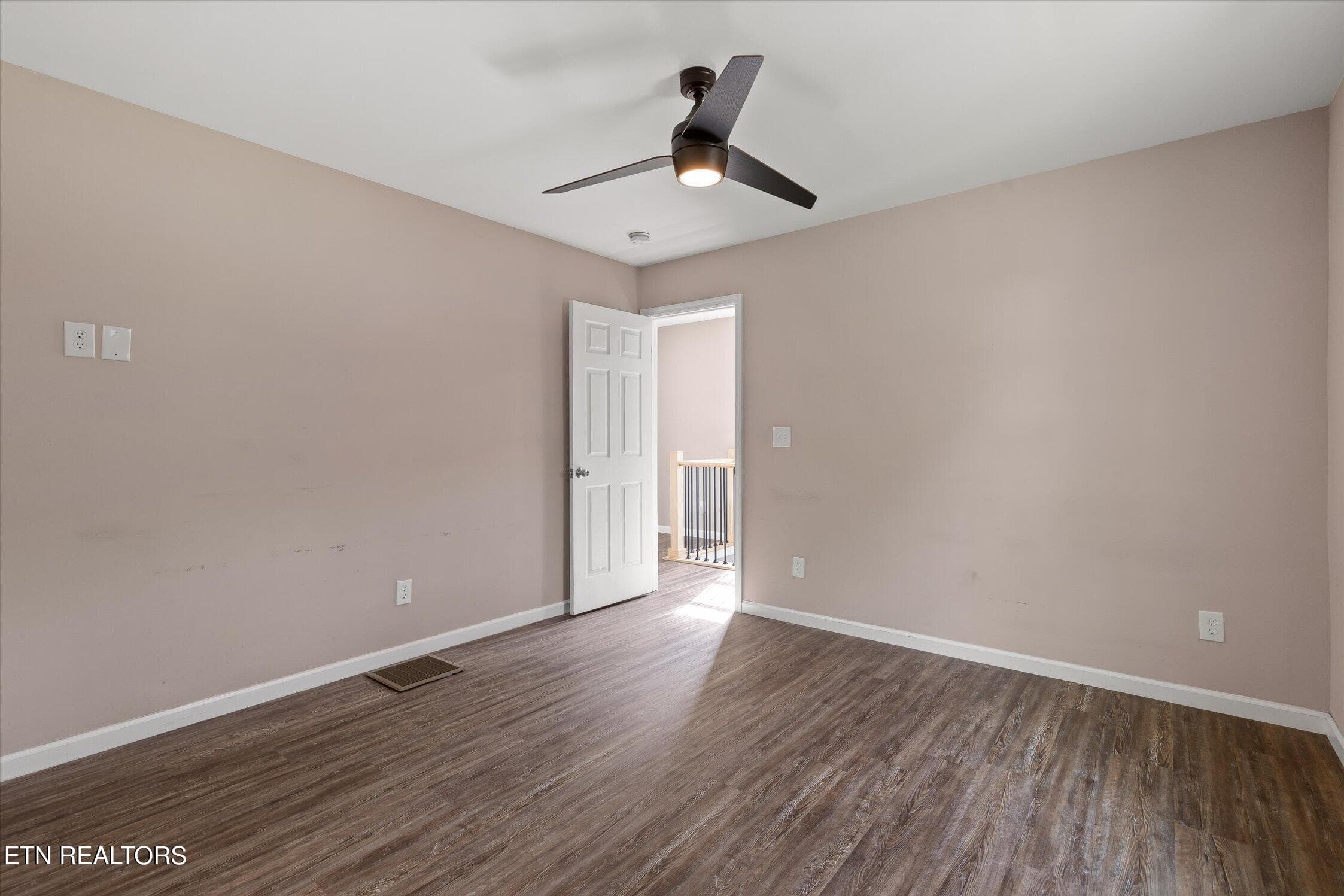 26-3915 Meadow-17 - 3915 Meadow Lane, Chattanooga, TN 37406, Chattanooga