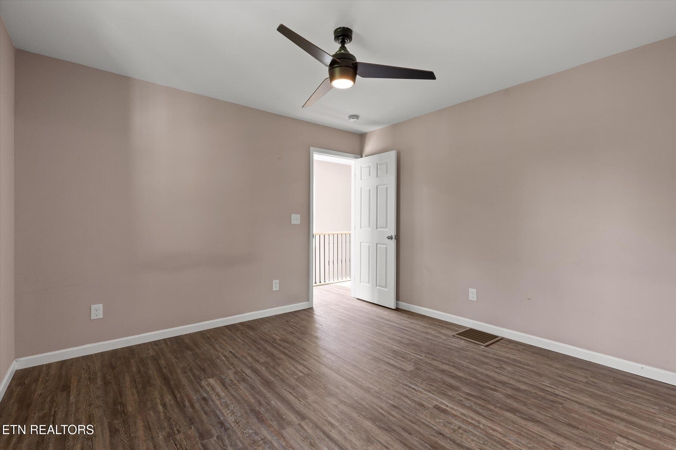 31-3915 Meadow-22 - 3915 Meadow Lane, Chattanooga, TN 37406, Chattanooga