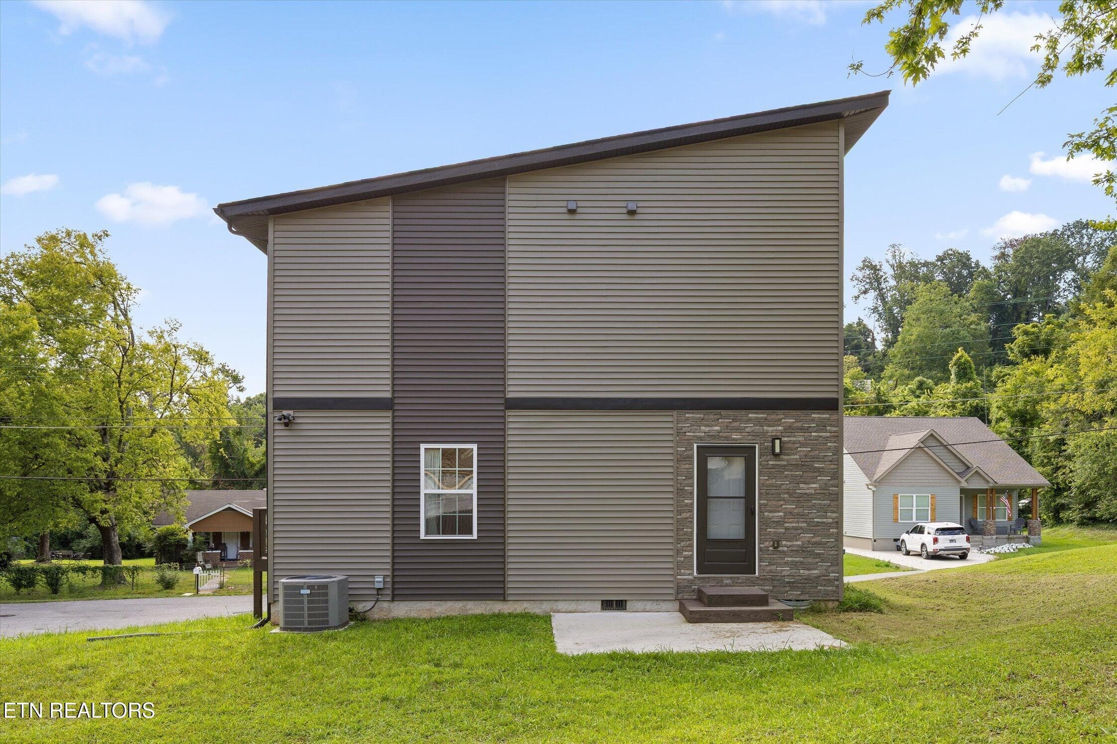 01-3915 Meadow-32 - 3915 Meadow Lane, Chattanooga, TN 37406, Chattanooga