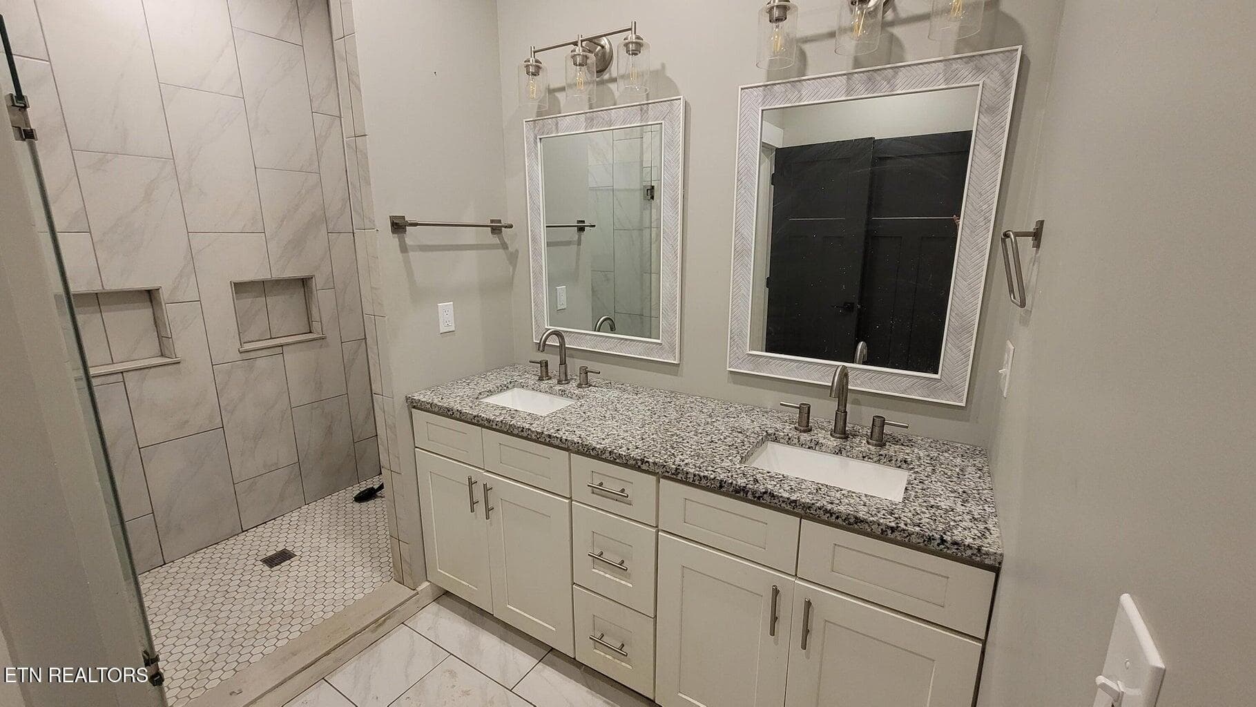 22 - 707 W Old A J Hwy, New Market, TN 37820, New Market