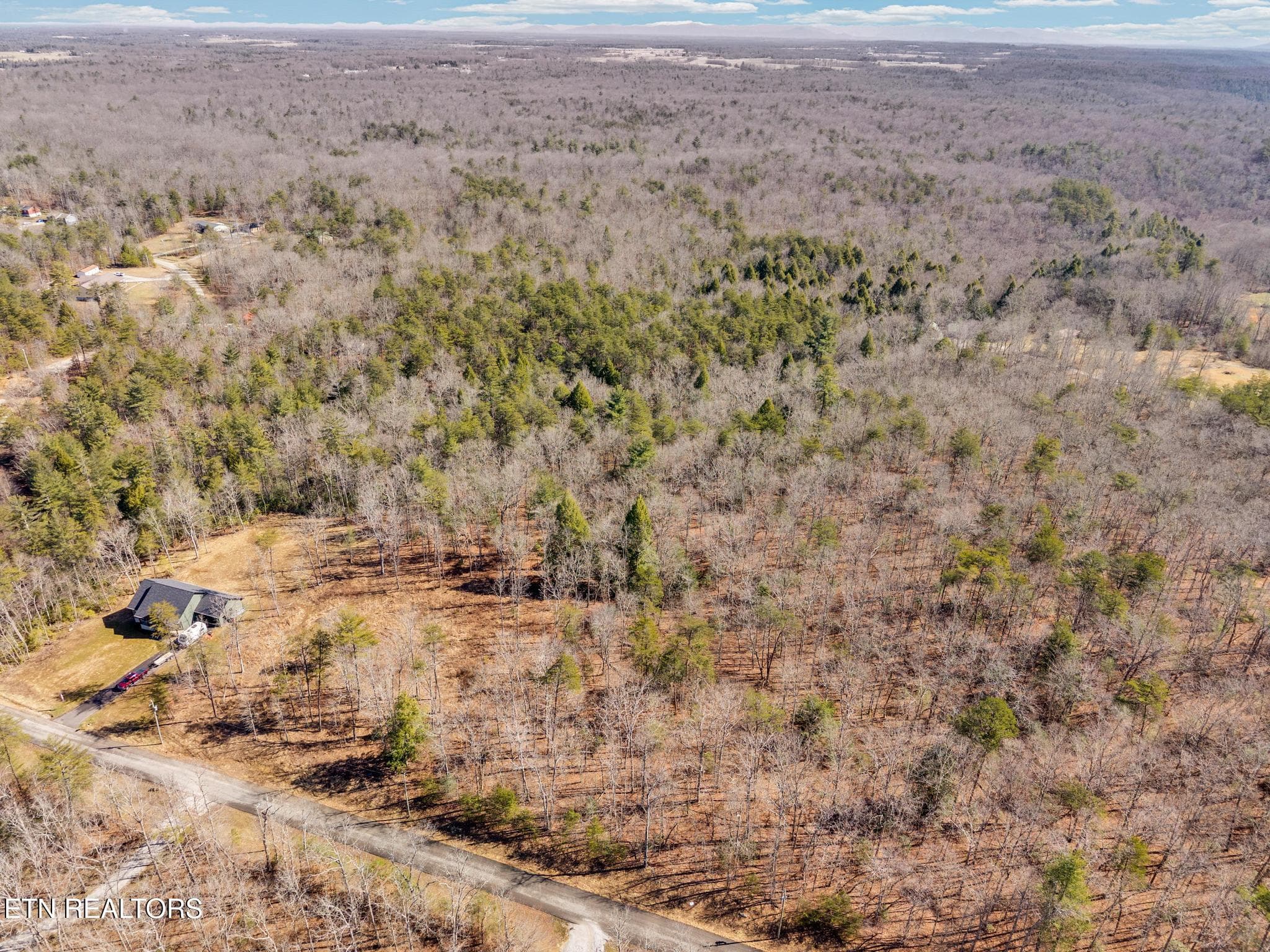 911 Spearhead-4 - 911 Spearhead Circle, Clarkrange, TN 38553