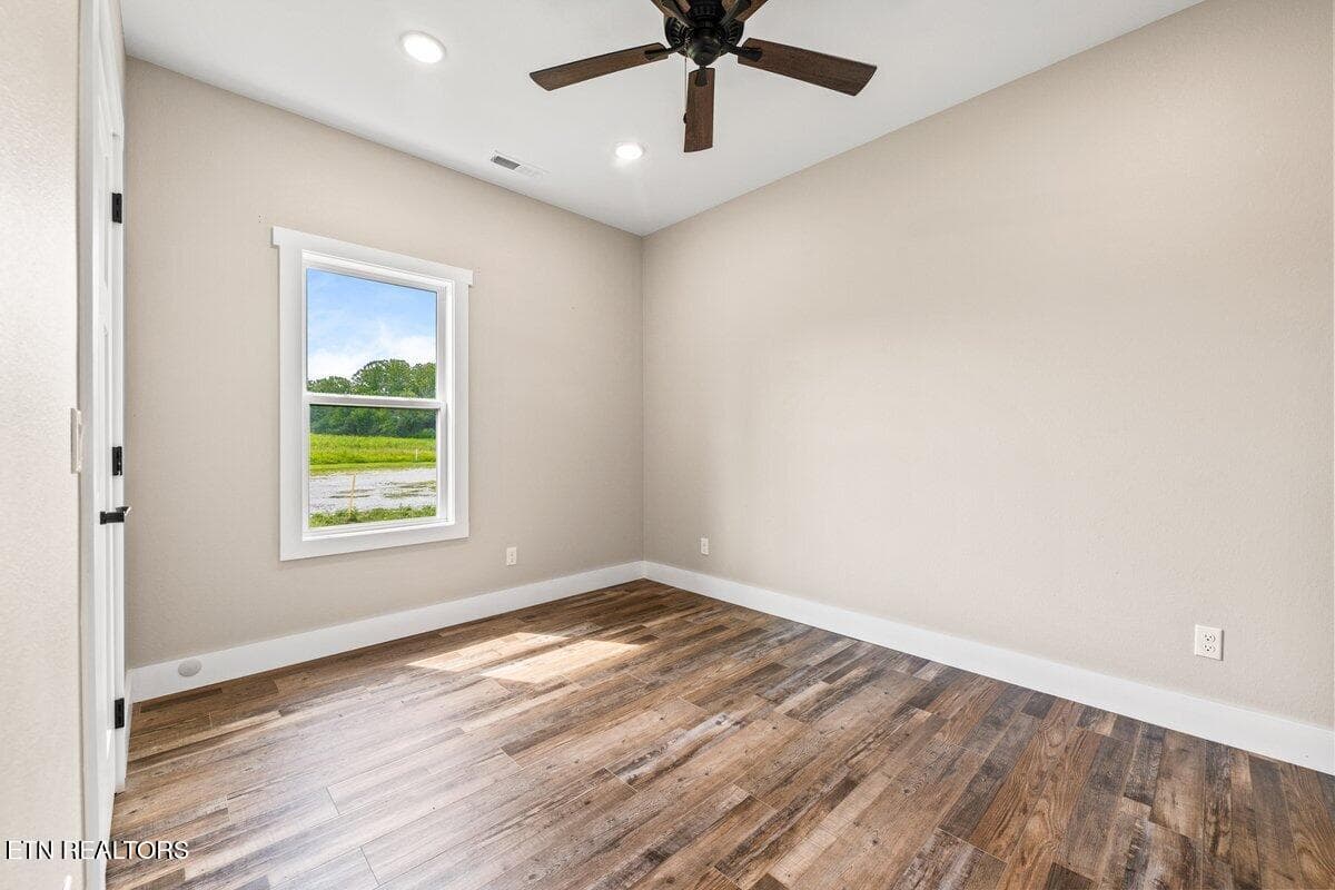 260 Hemlock Spgs Dr 28 - 260 Hemlock Springs Drive, Helenwood, TN 37755