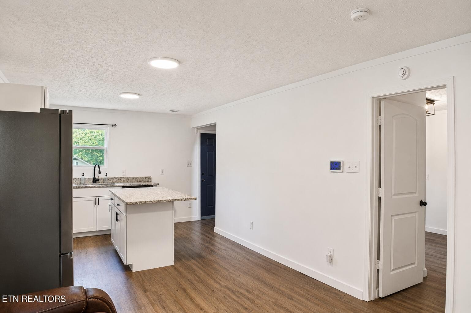 Living and Kitchen2 - 2800 Lay Ave, Knoxville, TN 37914, Knoxville