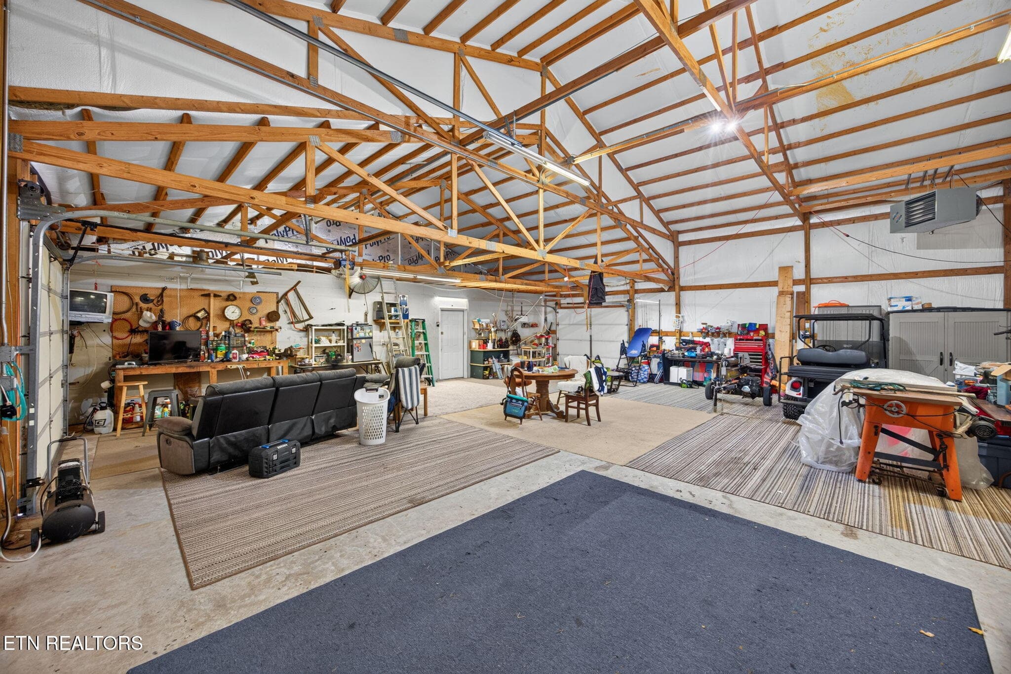 50-web-or-mls-470-wade-rd - 470 Wade Rd, Sparta, TN 38583