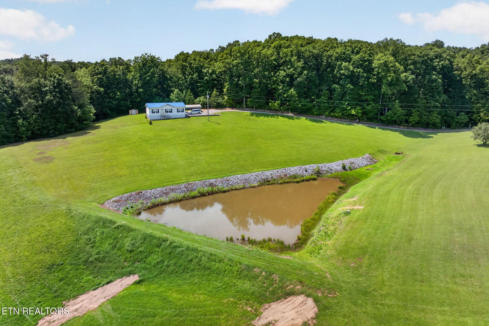52-web-or-mls-470-wade-rd - 470 Wade Rd, Sparta, TN 38583