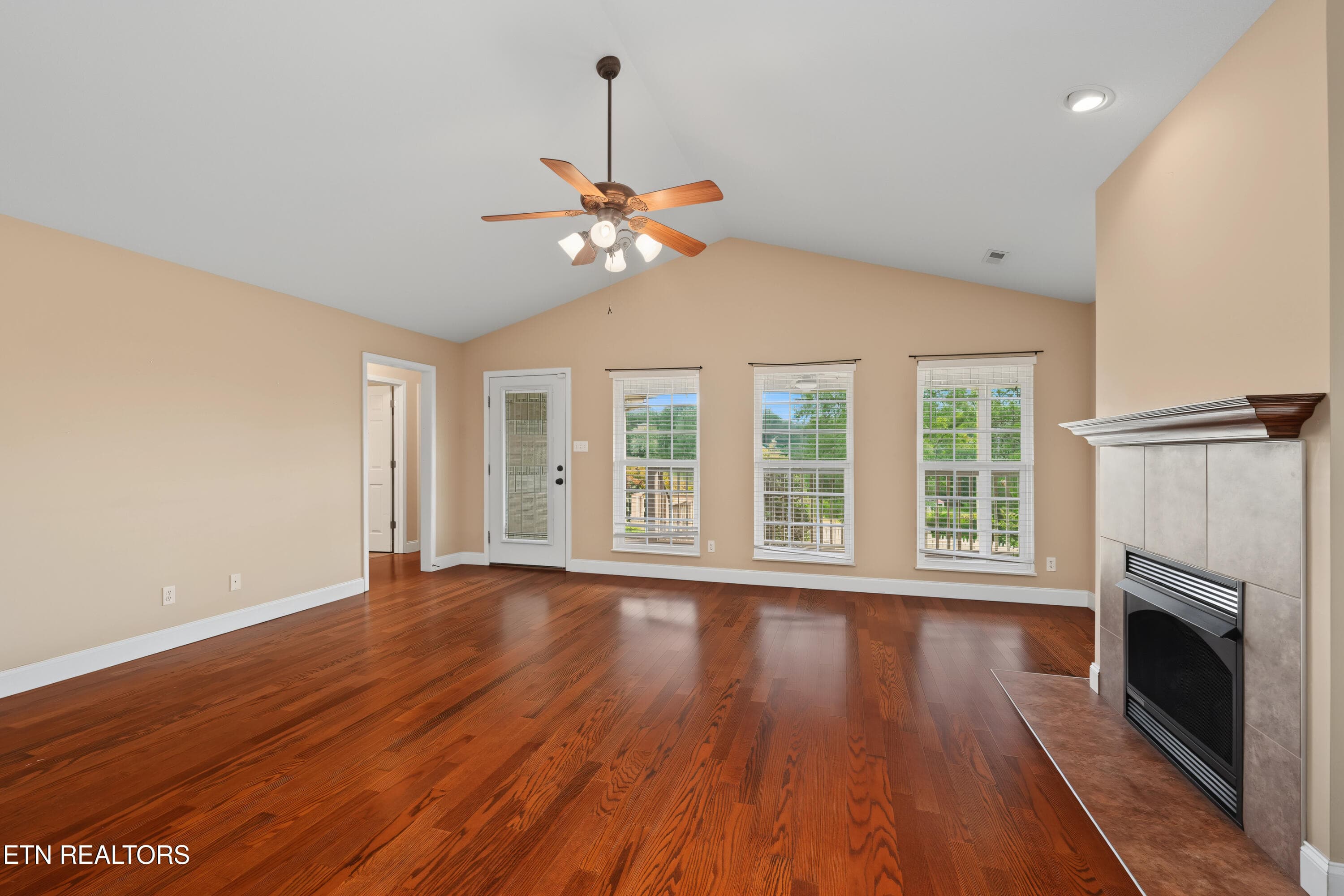 DSC03958-2 - 5844 Hutton Ridge Rd, Maryville, TN 37801, Maryville