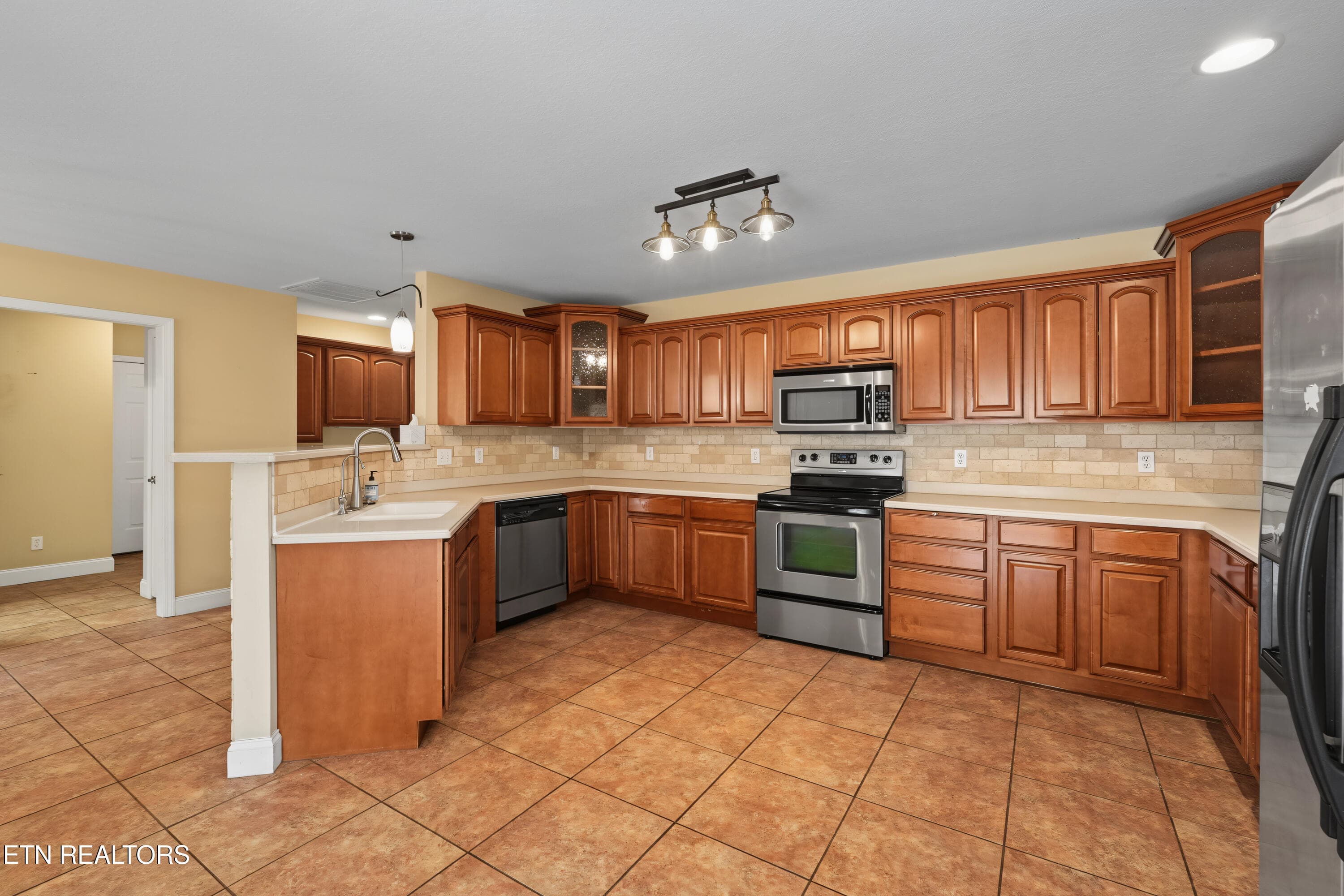 DSC03988-2 - 5844 Hutton Ridge Rd, Maryville, TN 37801, Maryville