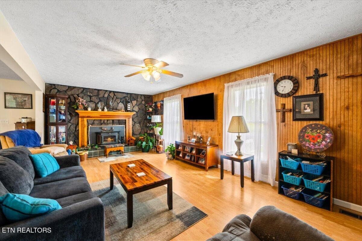 12-177 Thomas Rd - 177 Thomas Rd, Speedwell, TN 37870, Speedwell
