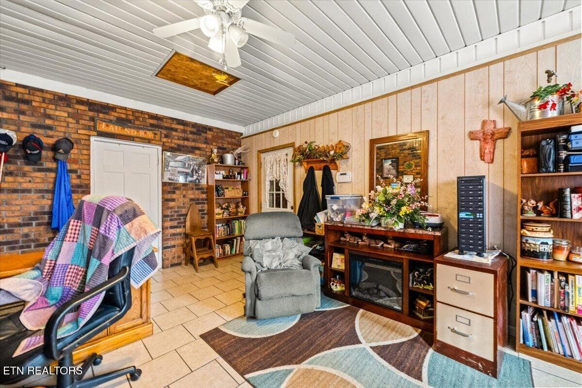 46-177 Thomas Rd - 177 Thomas Rd, Speedwell, TN 37870, Speedwell