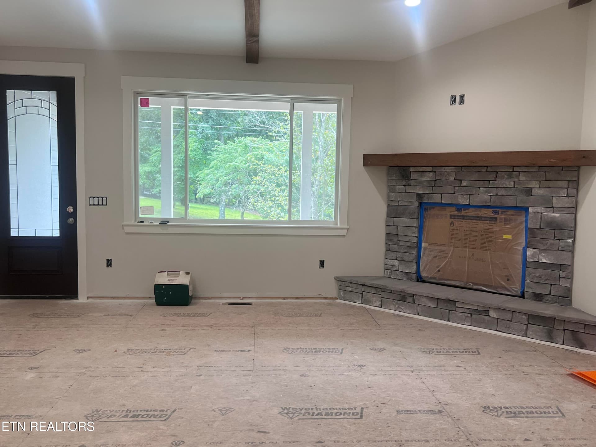 Unfinished with Beauty - 20 Rolling Green Court, Crossville, TN 38558