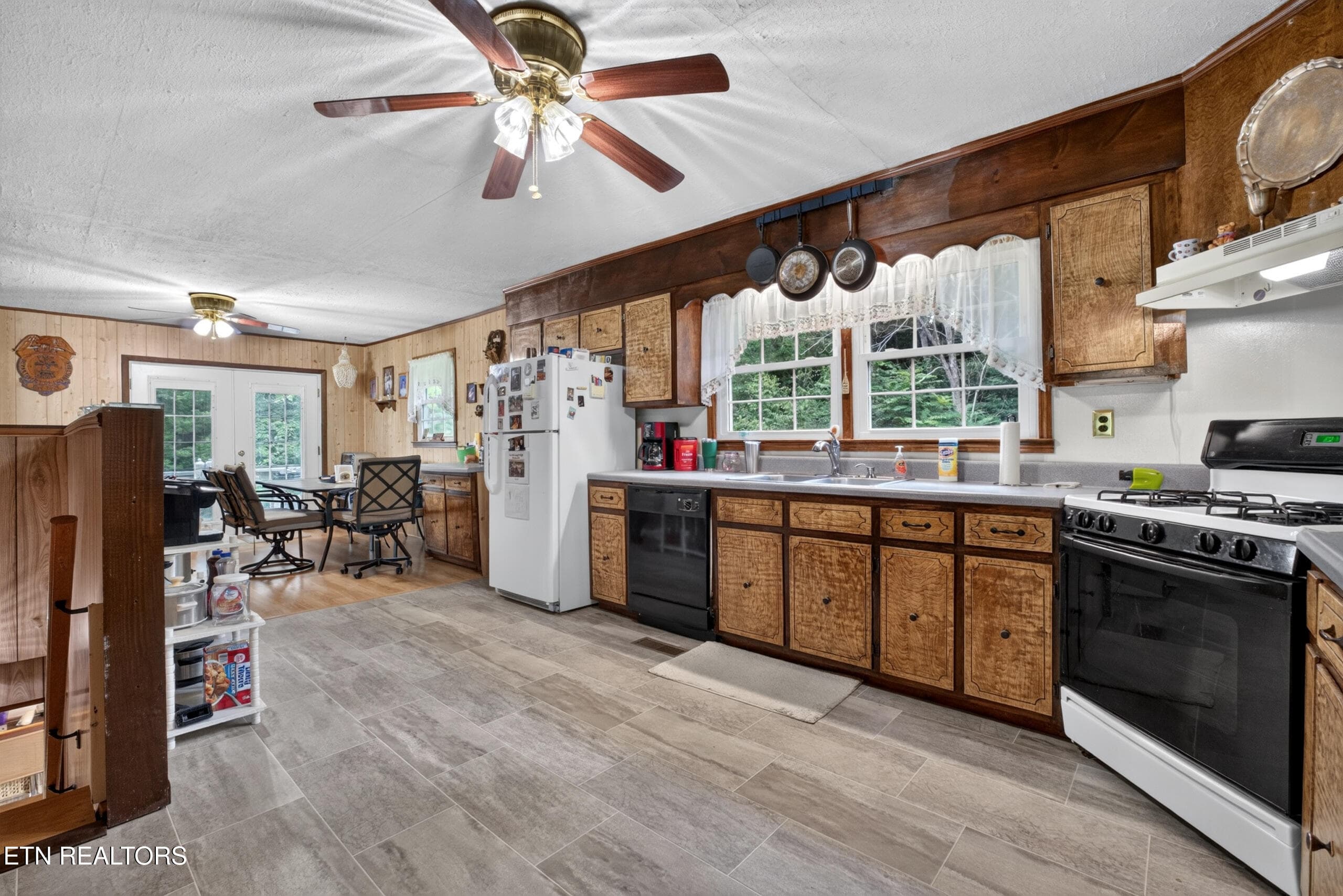 DSC07792 - 582 Spencer Drive, Spencer, TN 38585