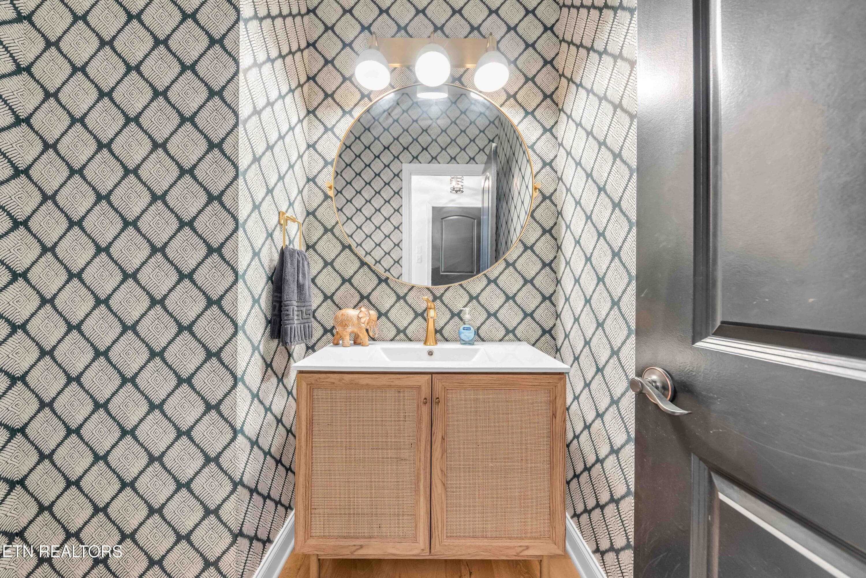 Powder Room - 436 Laurel Ridge Lane, Knoxville, TN 37922, Knoxville