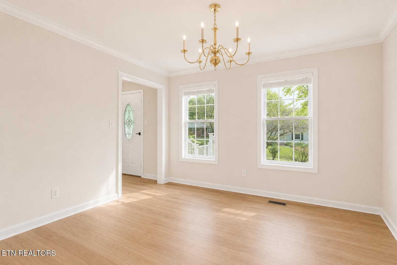 Dining Room AI Enhanced - 5209 Montrose Rd, Knoxville, TN 37918, Knoxville