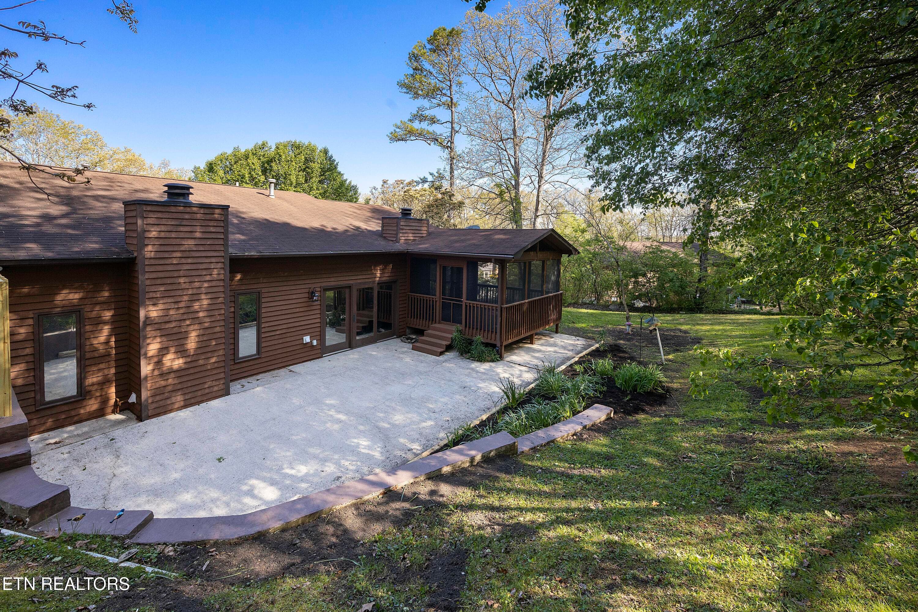 156 Hendrix Drive - 156 Hendrix Drive, Oak Ridge, TN 37830