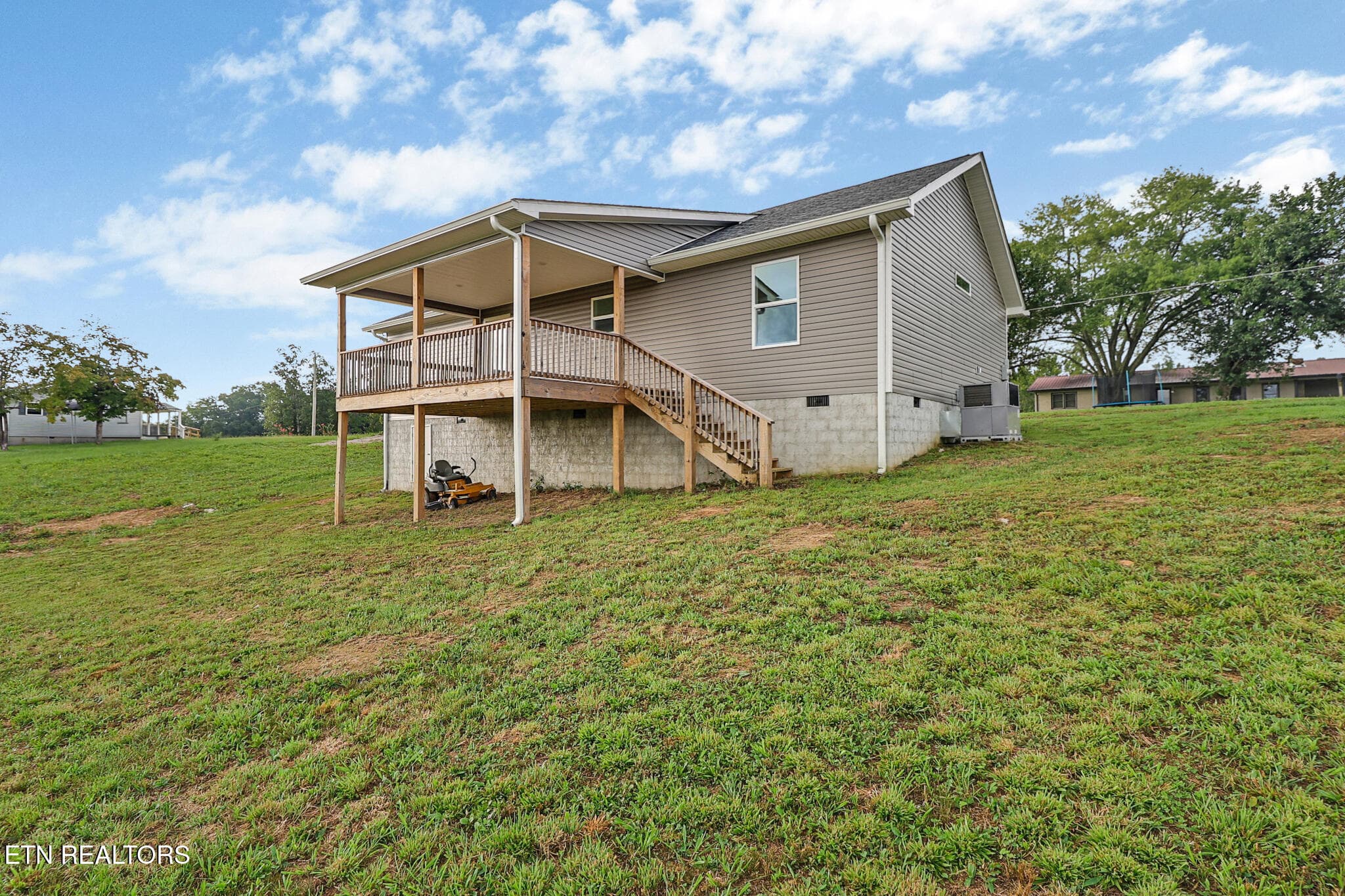 n44a6194-n44a6198 - 1081 Old Sunbright Rd, Jamestown, TN 38556