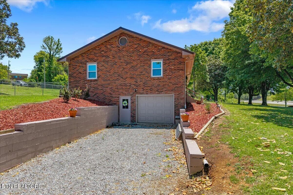 39 - 2065 Highway 30E 2.34AC, Athens, TN 37303