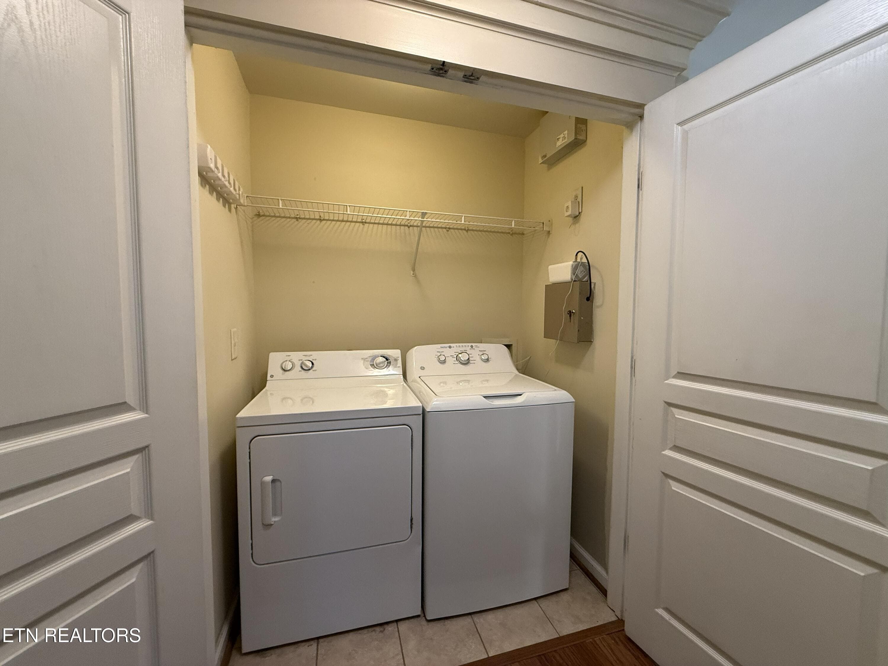Laundry Room - 3831 Cherokee Woods Way 102, Knoxville, TN 37920, Knoxville