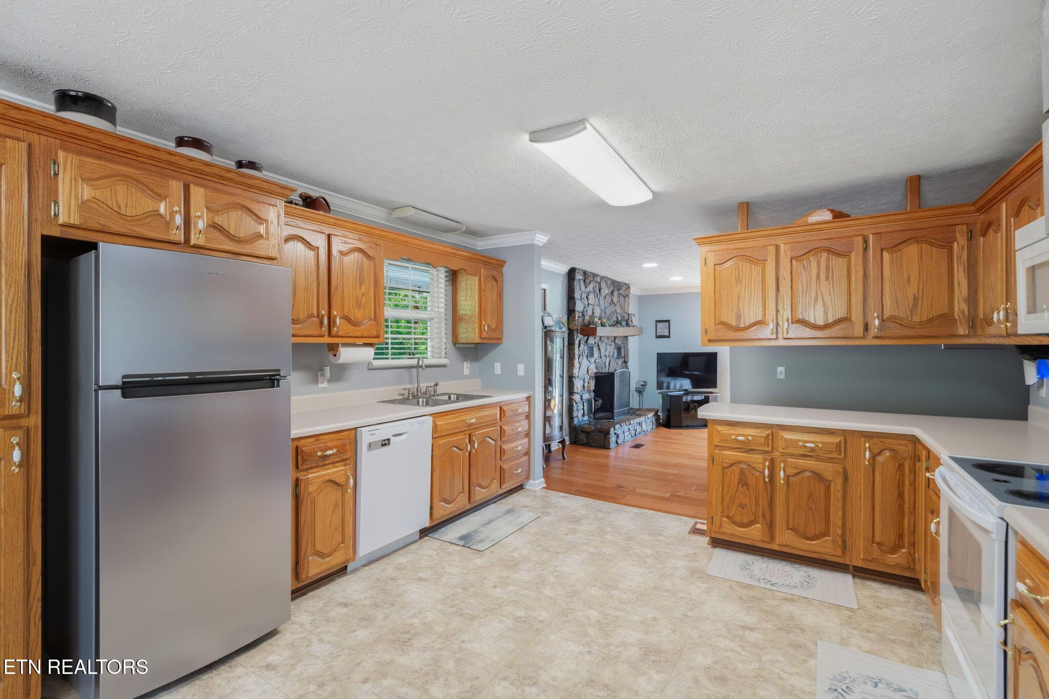 11-web-or-mls-3091 Dutch Valley Road-3 - 3091 Dutch Valley Rd, Washburn, TN 37888, Washburn