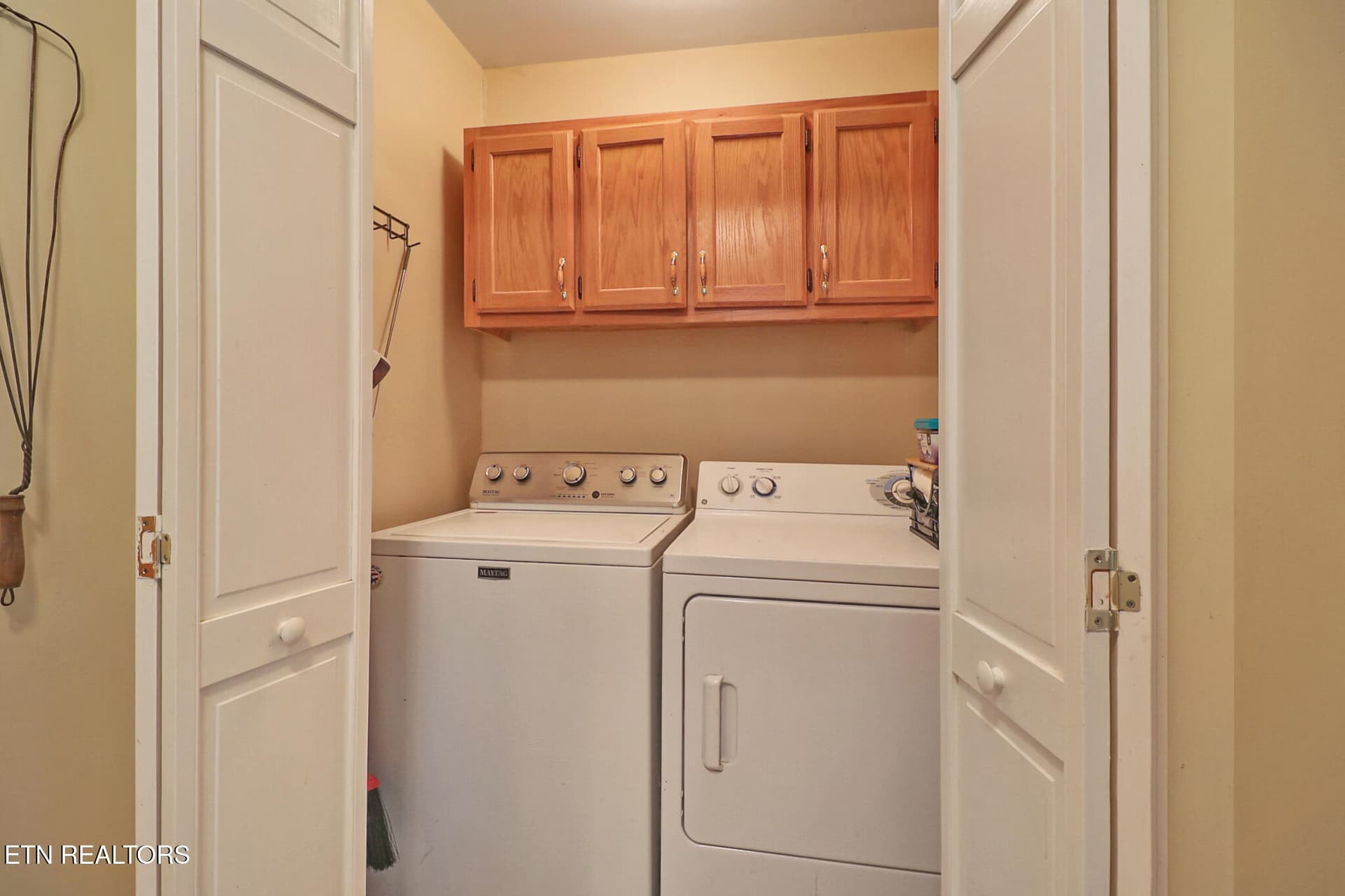 n44a7509-n44a7513 - 358 Red Oak Drive, Jamestown, TN 38556