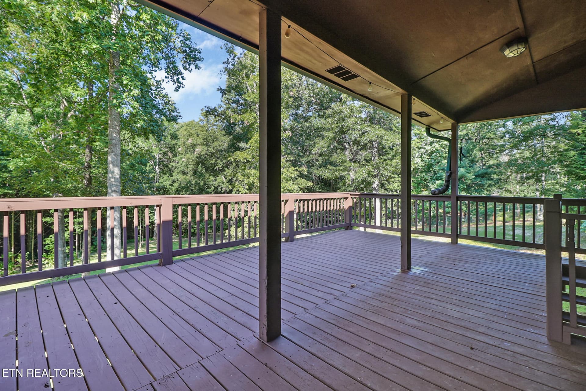 n44a7589-n44a7593 - 358 Red Oak Drive, Jamestown, TN 38556